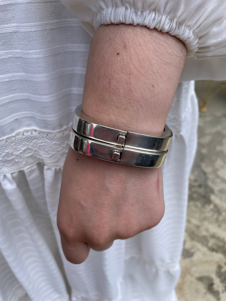 Sterling Mexican 1970s Bangle with Squared /rounded Edges