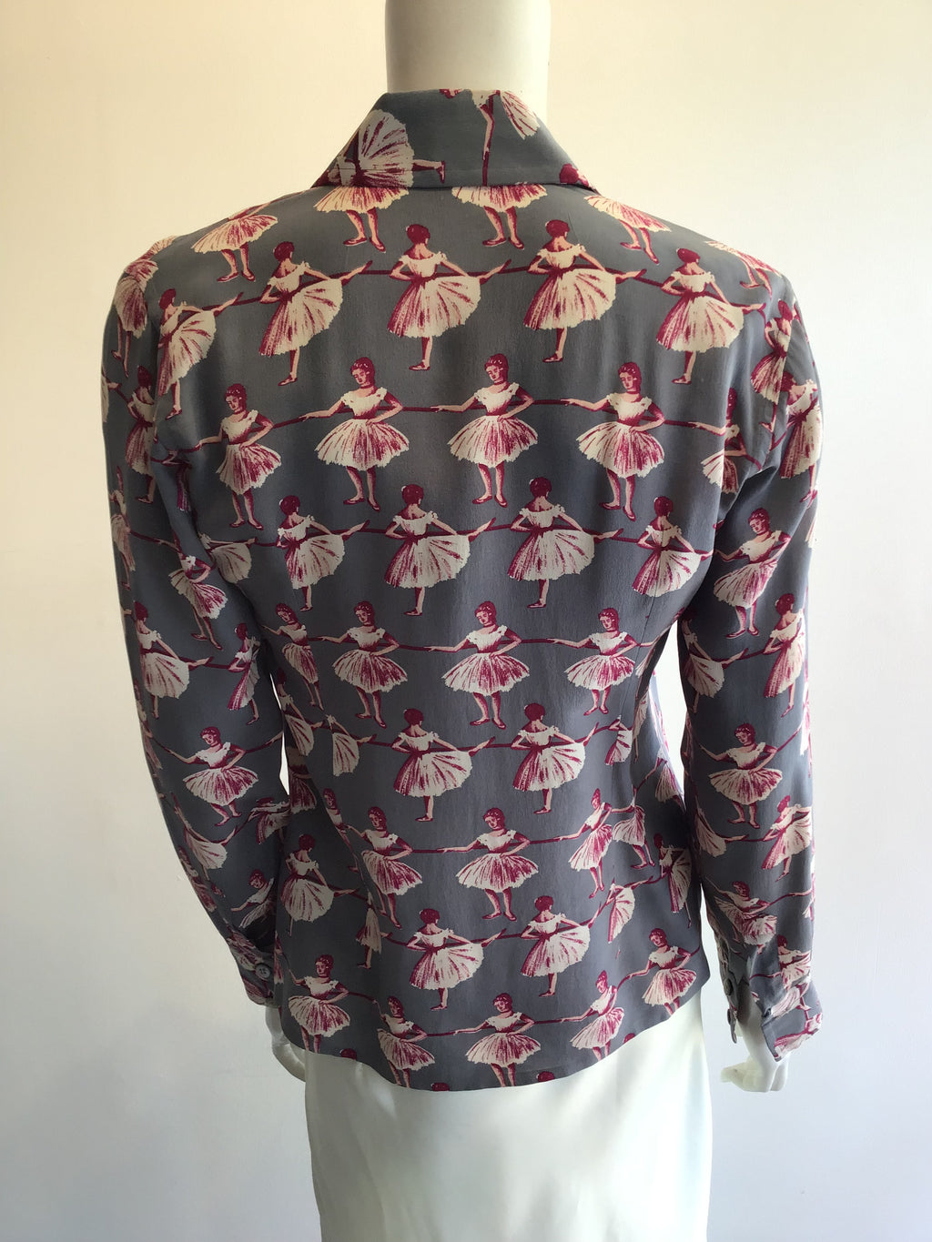 1970’s Valentino Gray Silk Blouse with Ballerinas Size 6