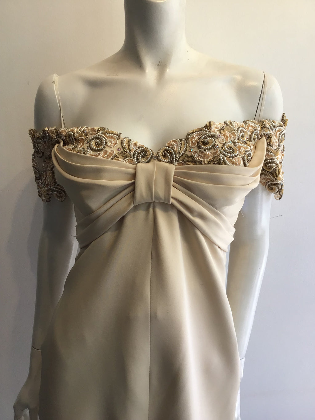 1980’s Silk Bette Bass Cream Cocktail Dress Size 6