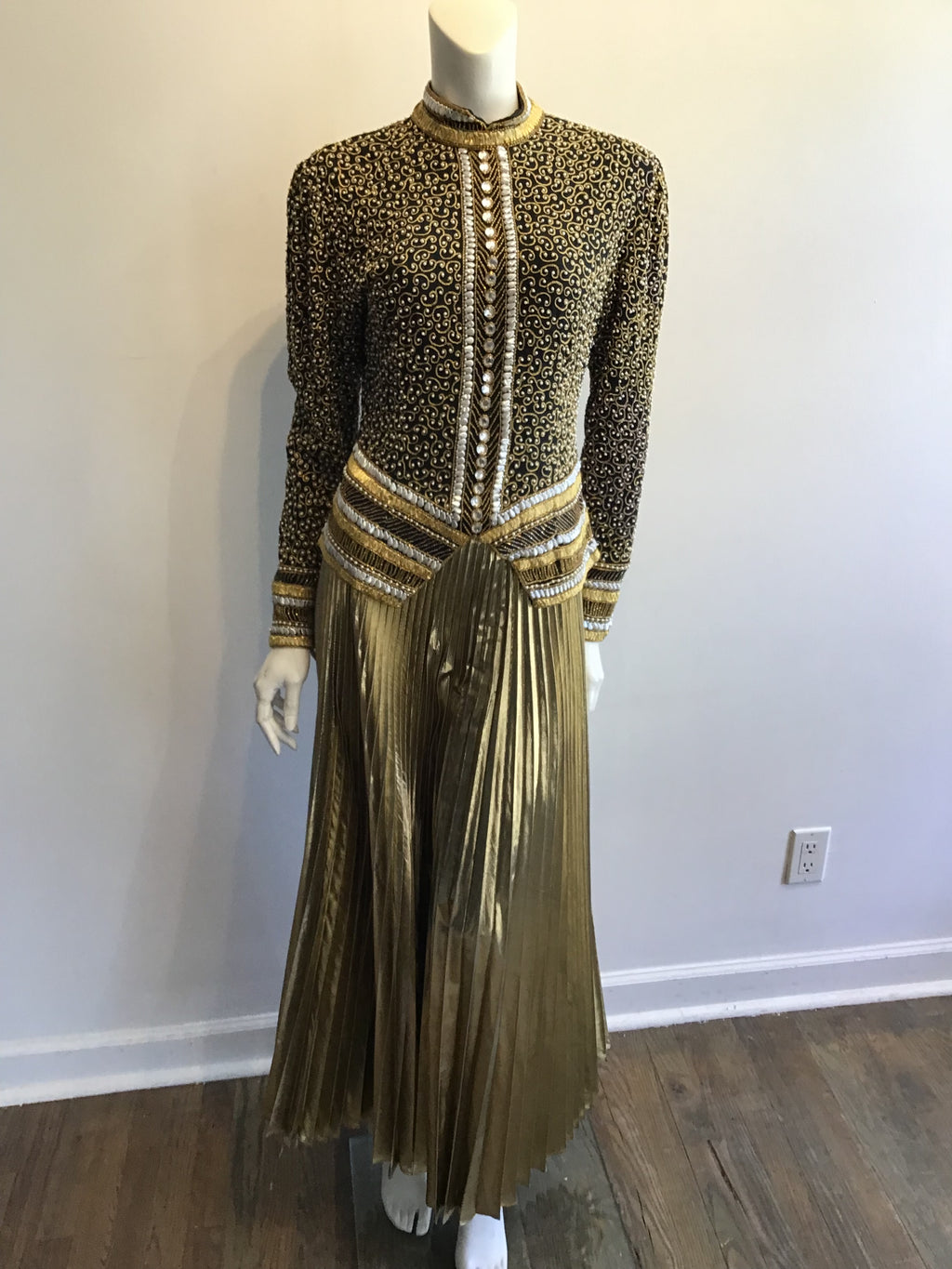 1980’s Adolfo Gold Metallic Pleated Skirt Size 8