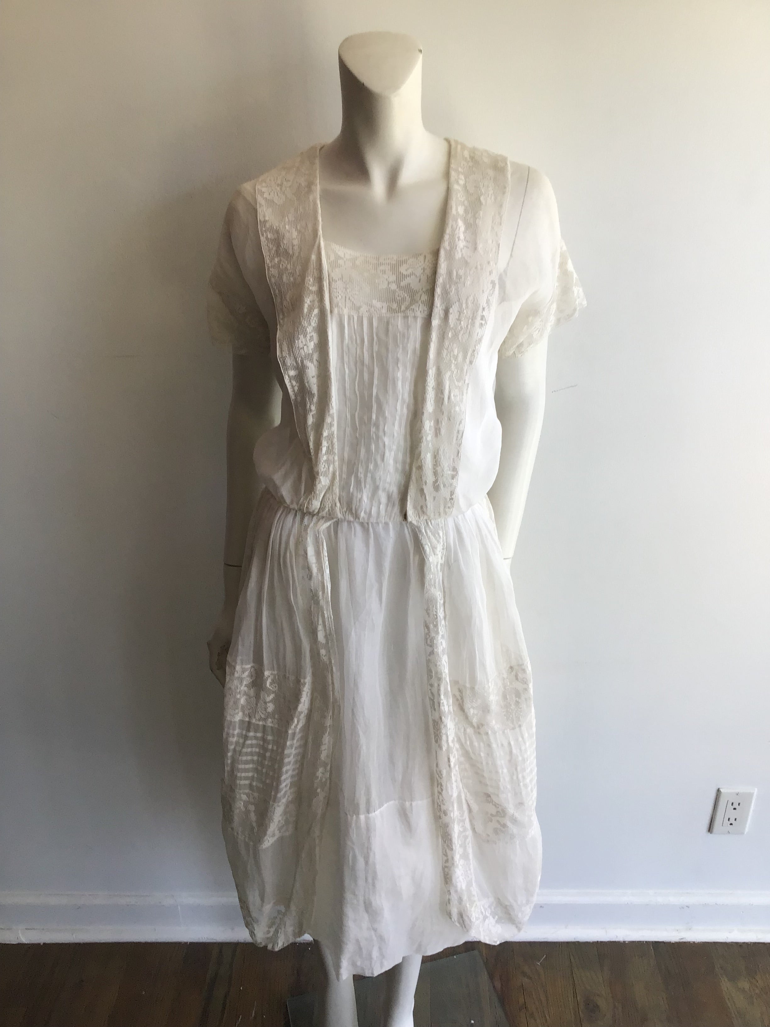 1918 White Cotton Lawn Dress Size 8