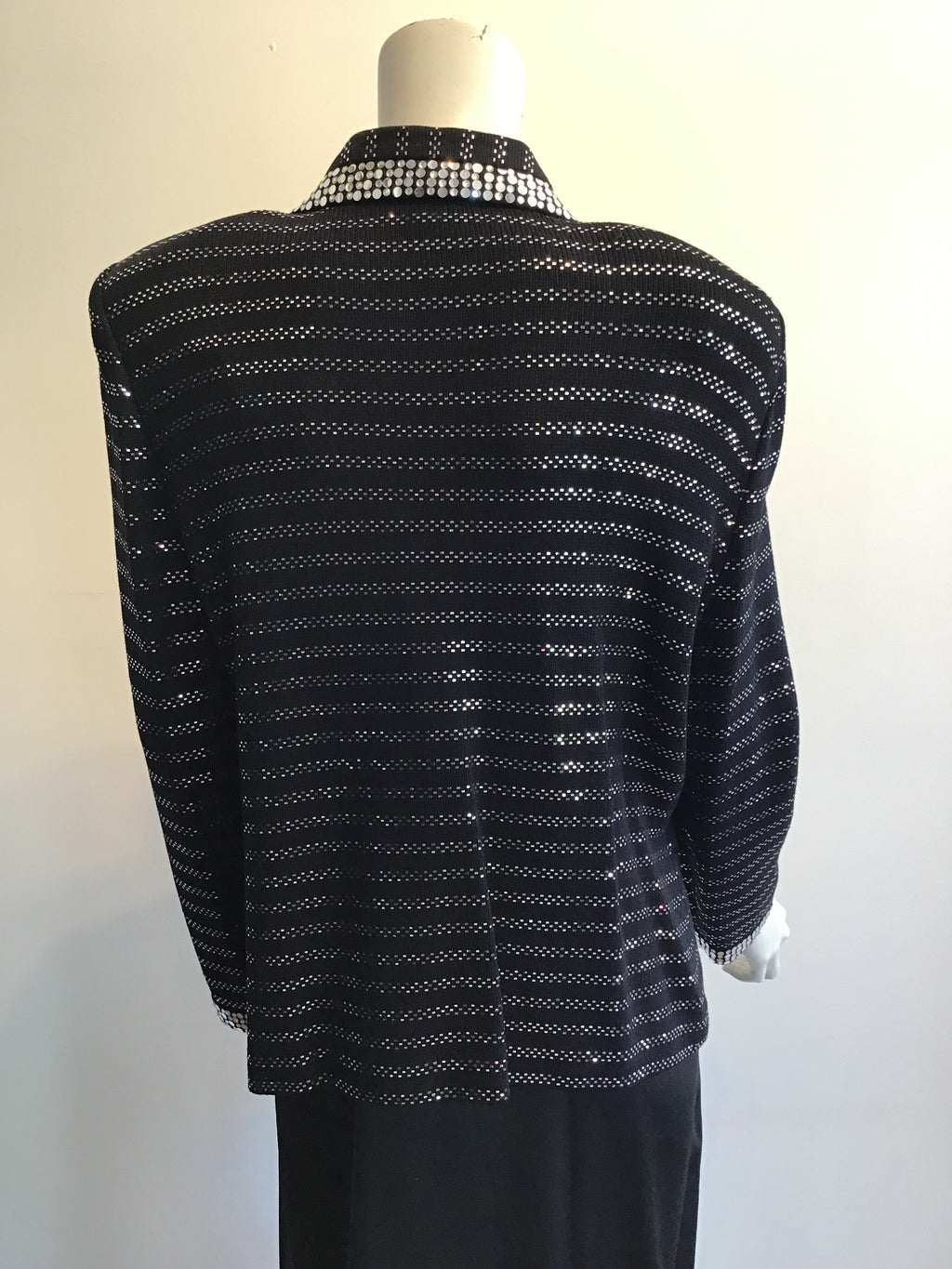 VINTAGE 80S ST JOHN RHINESTONE DETAILED JACKET MINT