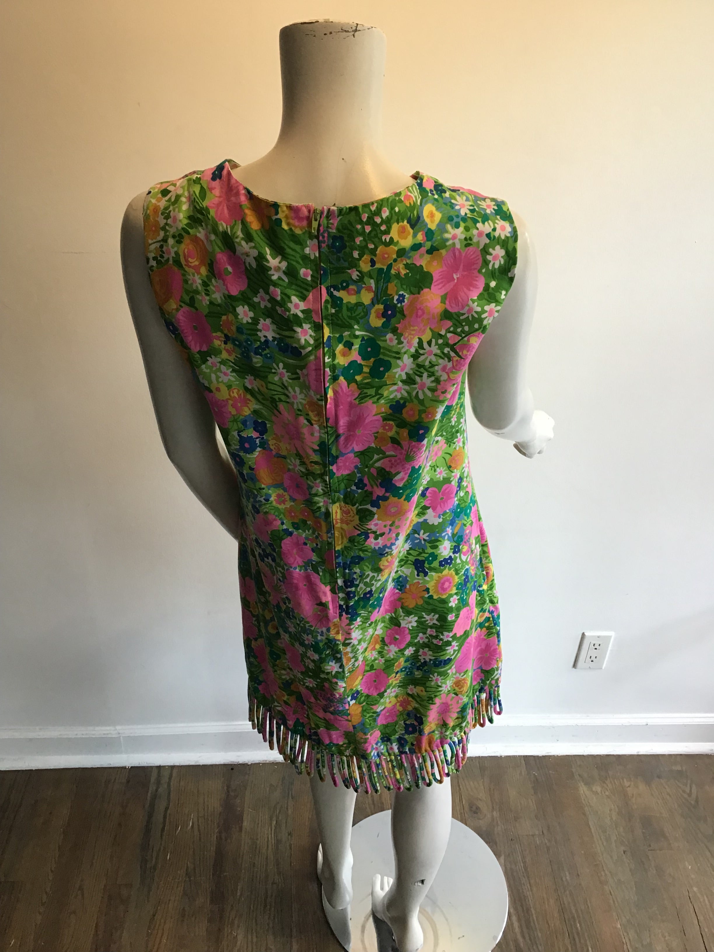 1960’s Cotton Floral Printed Janet Lynn Shift Dress Size 8