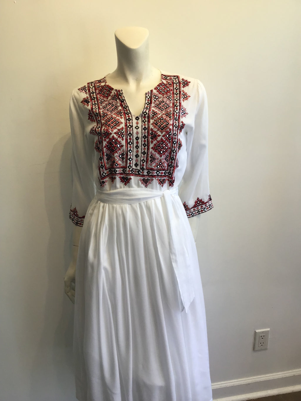 2000s Olivia Dar Cotton Embroidered White Dress Size 10