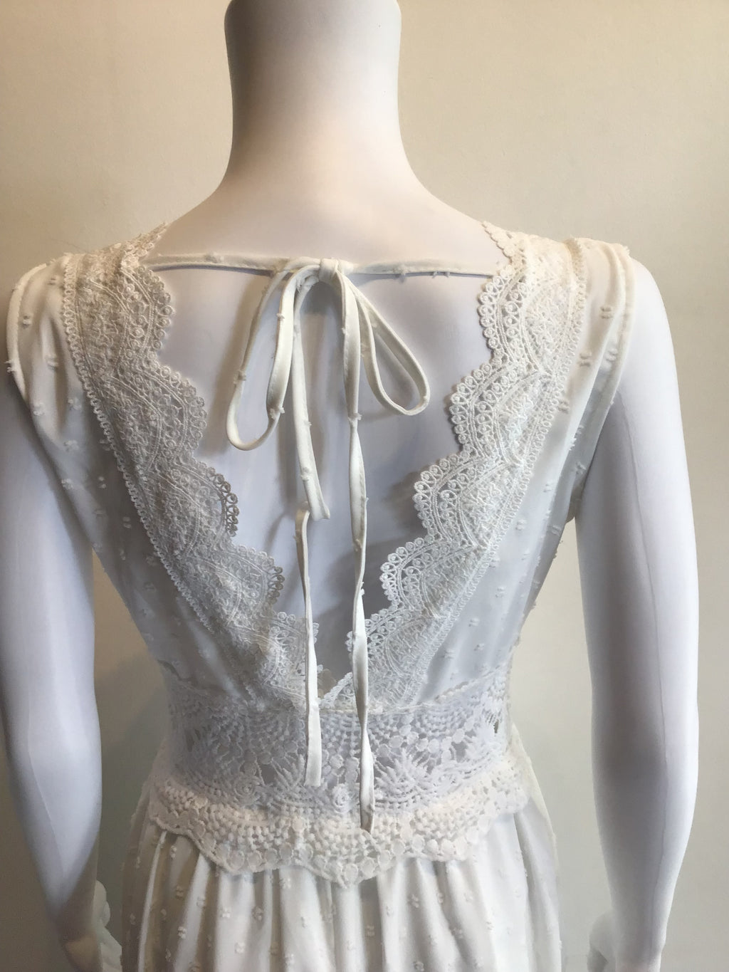 2000’s White Cotton and Lace Maxi Dress Size 8