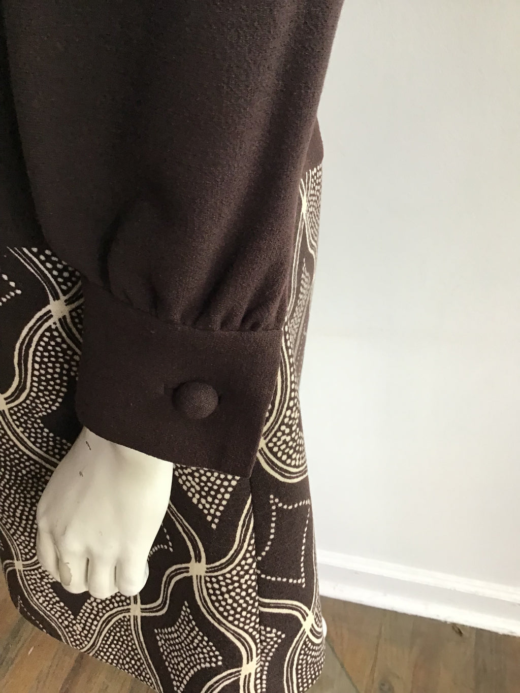 1960s Wool/Wool Crepe Brown Printed Dress with Jacket and Scarf Size 8