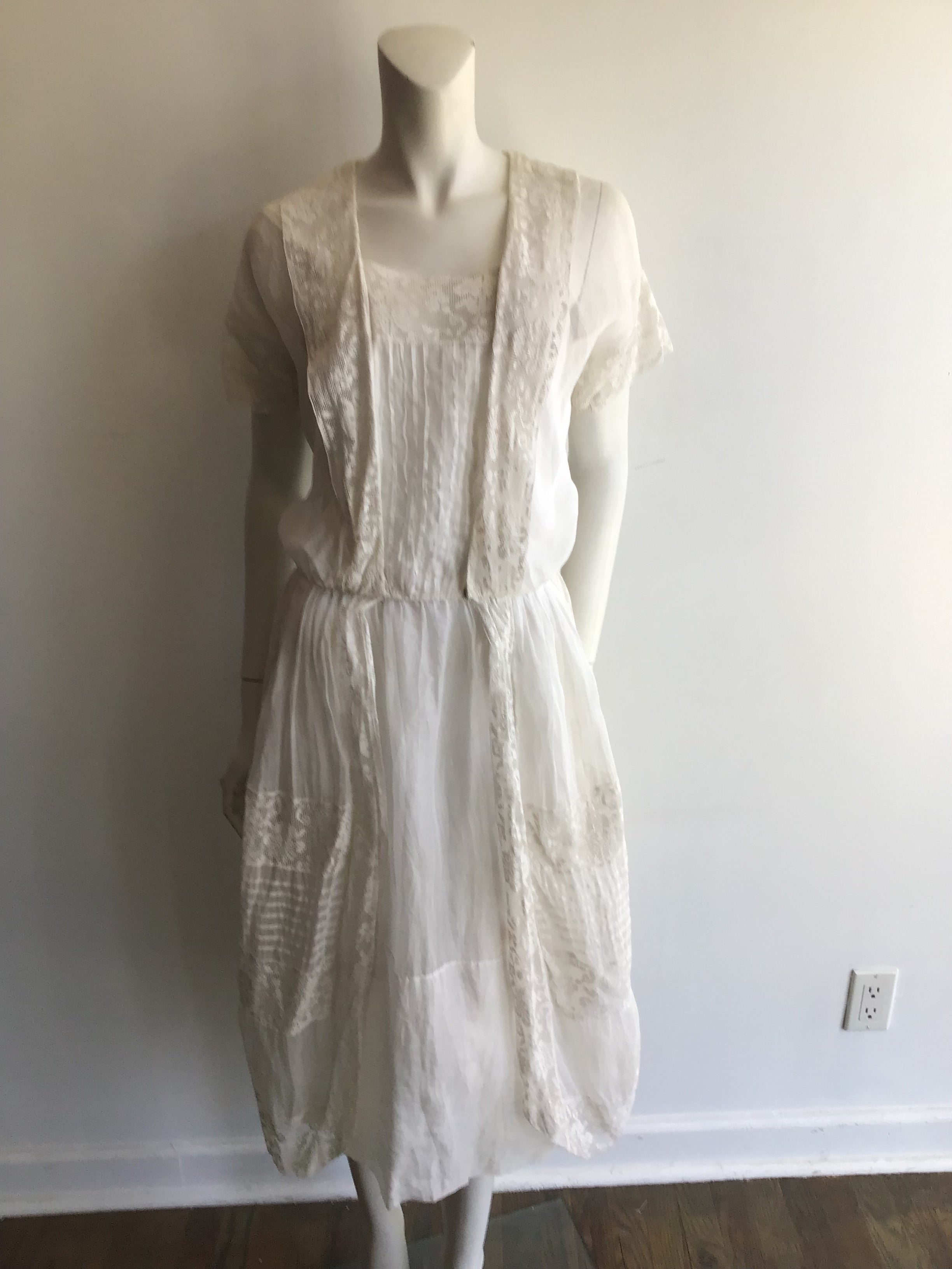 1918 White Cotton Lawn Dress Size 8 1918 White Cotton Lawn Dress Size 8