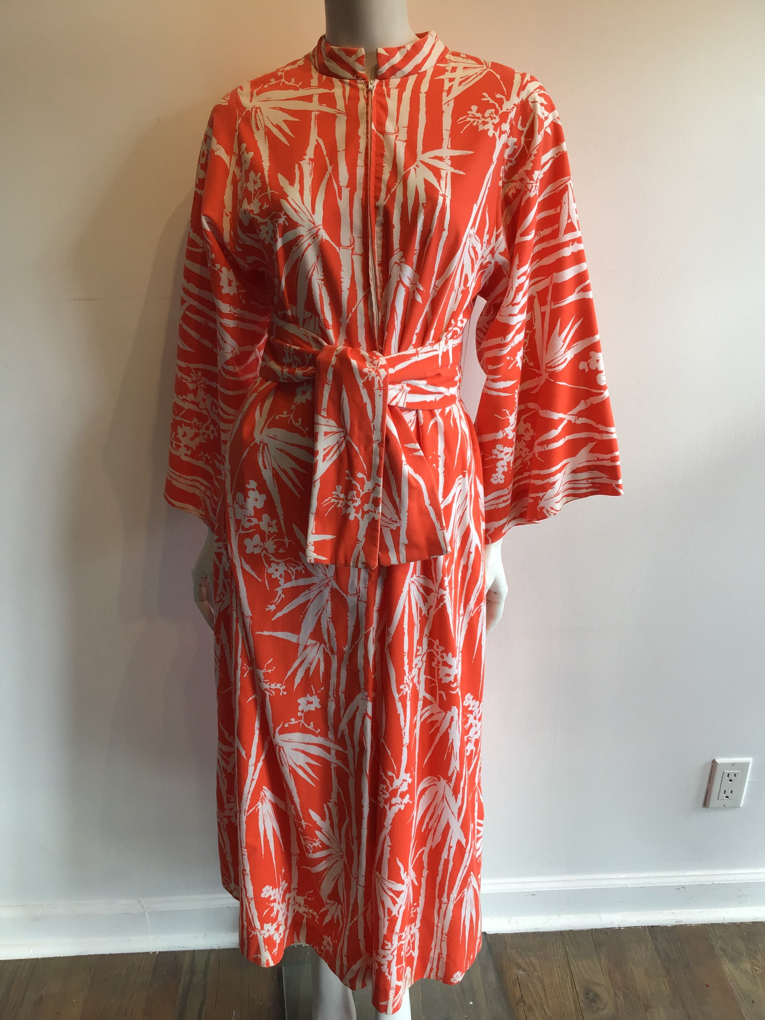 1960s Bergdorf Orange and White Caftan Size Up to 12