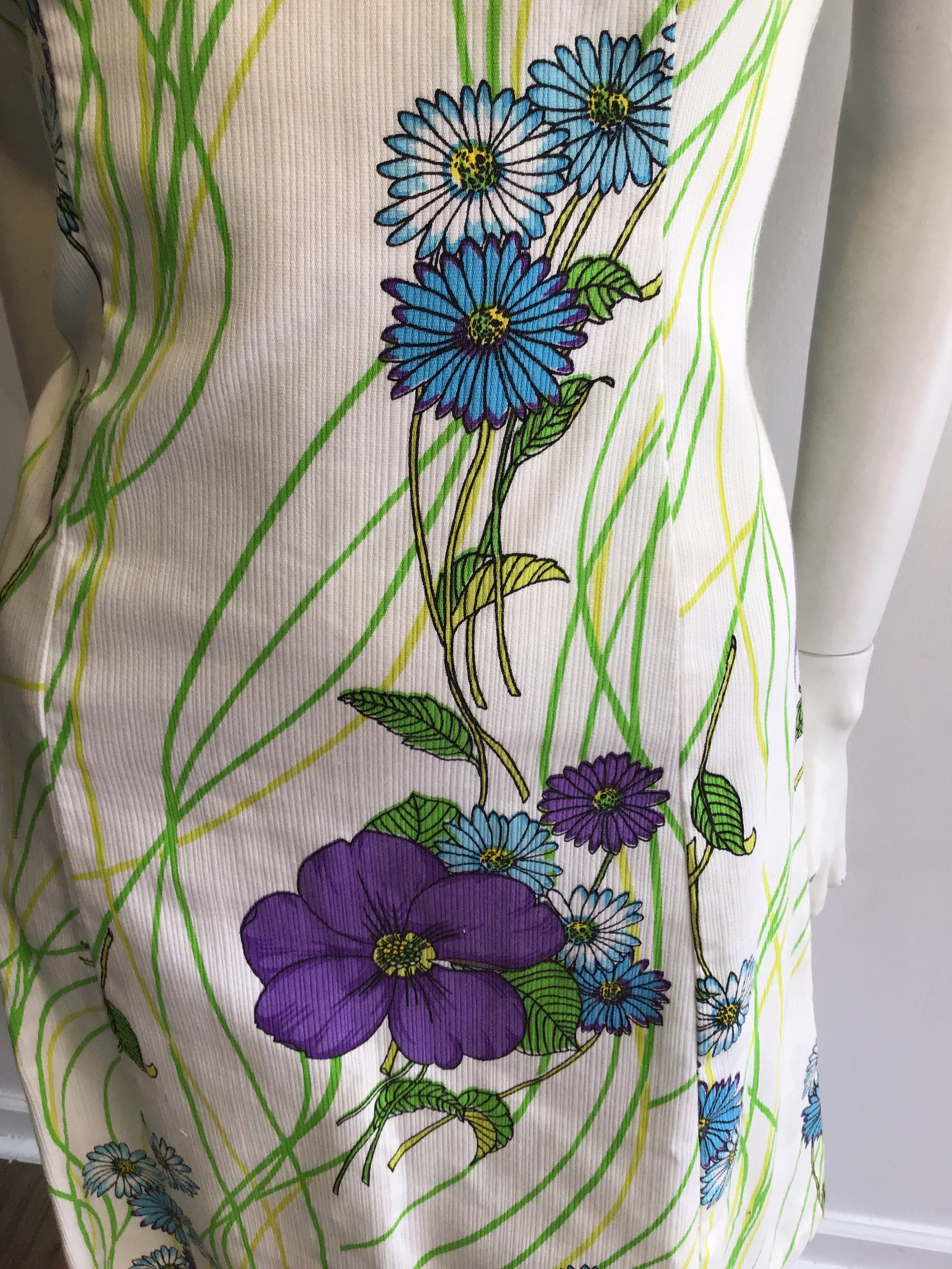 1960’s Cotton White/Purple/Blue/Green Janet Lynn Size 8