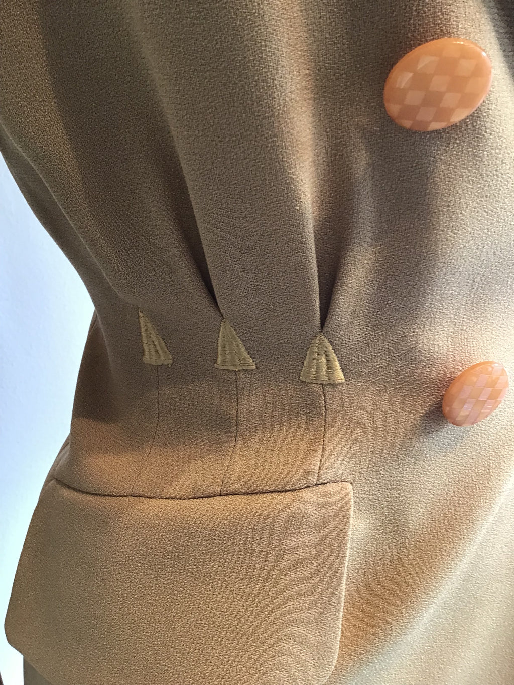 1980’s Tan Rayon Zelda Jacket Size 8