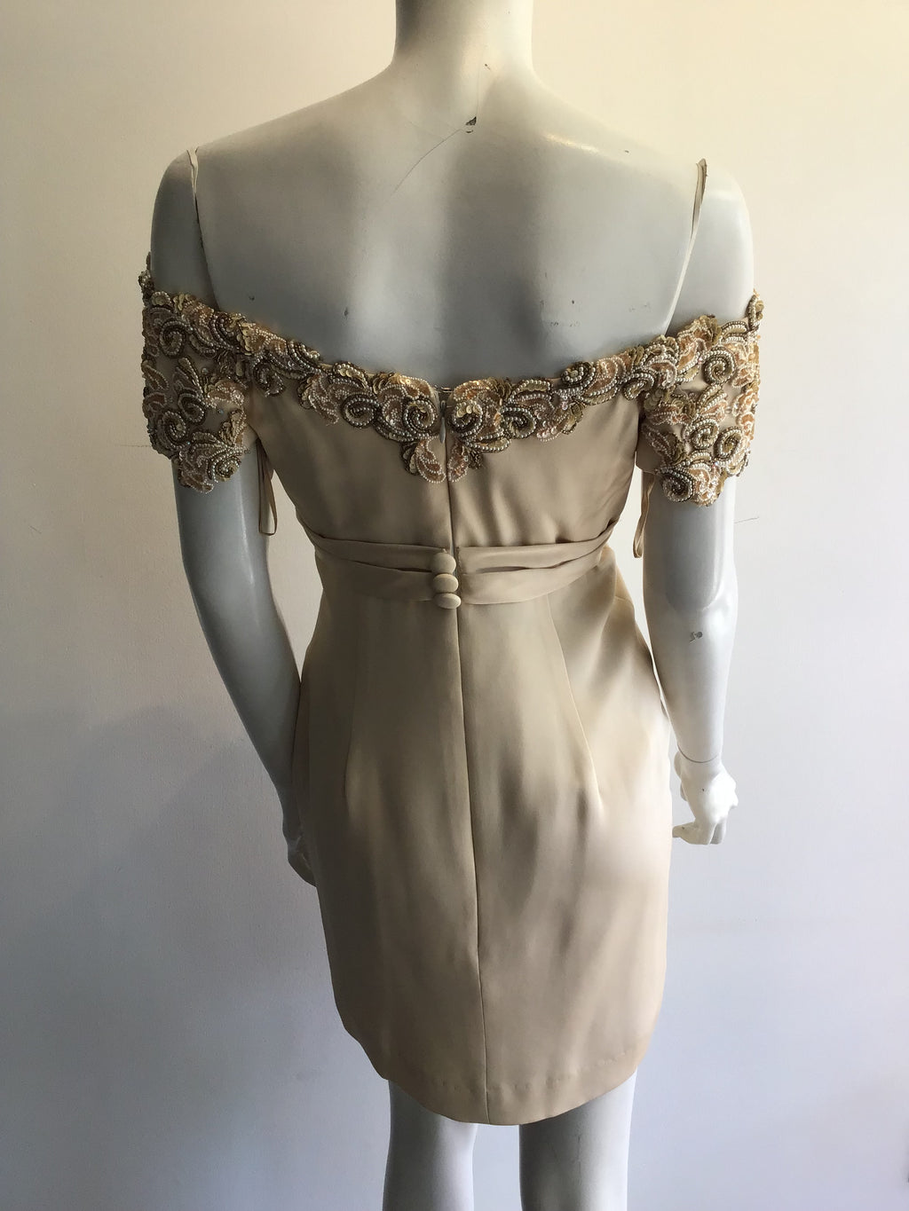 1980’s Silk Bette Bass Cream Cocktail Dress Size 6