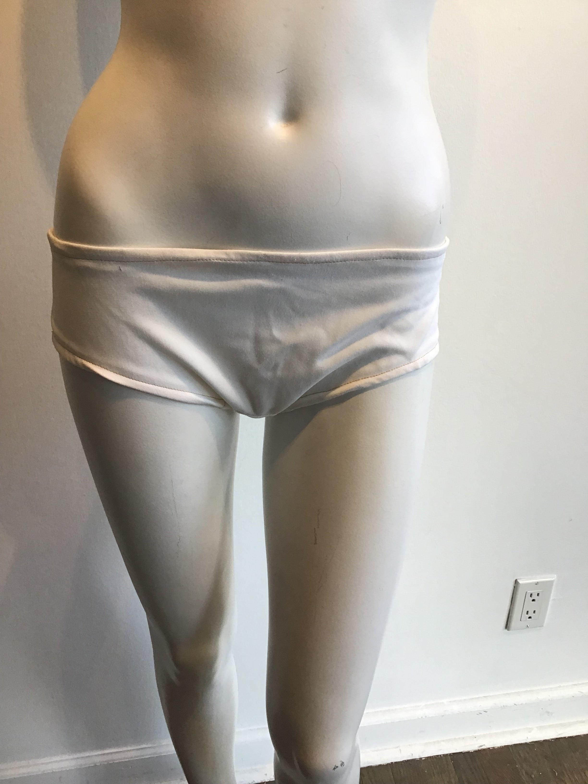 1960s Sultry Cream Rayon"Bond Girl" Dress with Crisscross Cutouts on the Sides Size 2/3