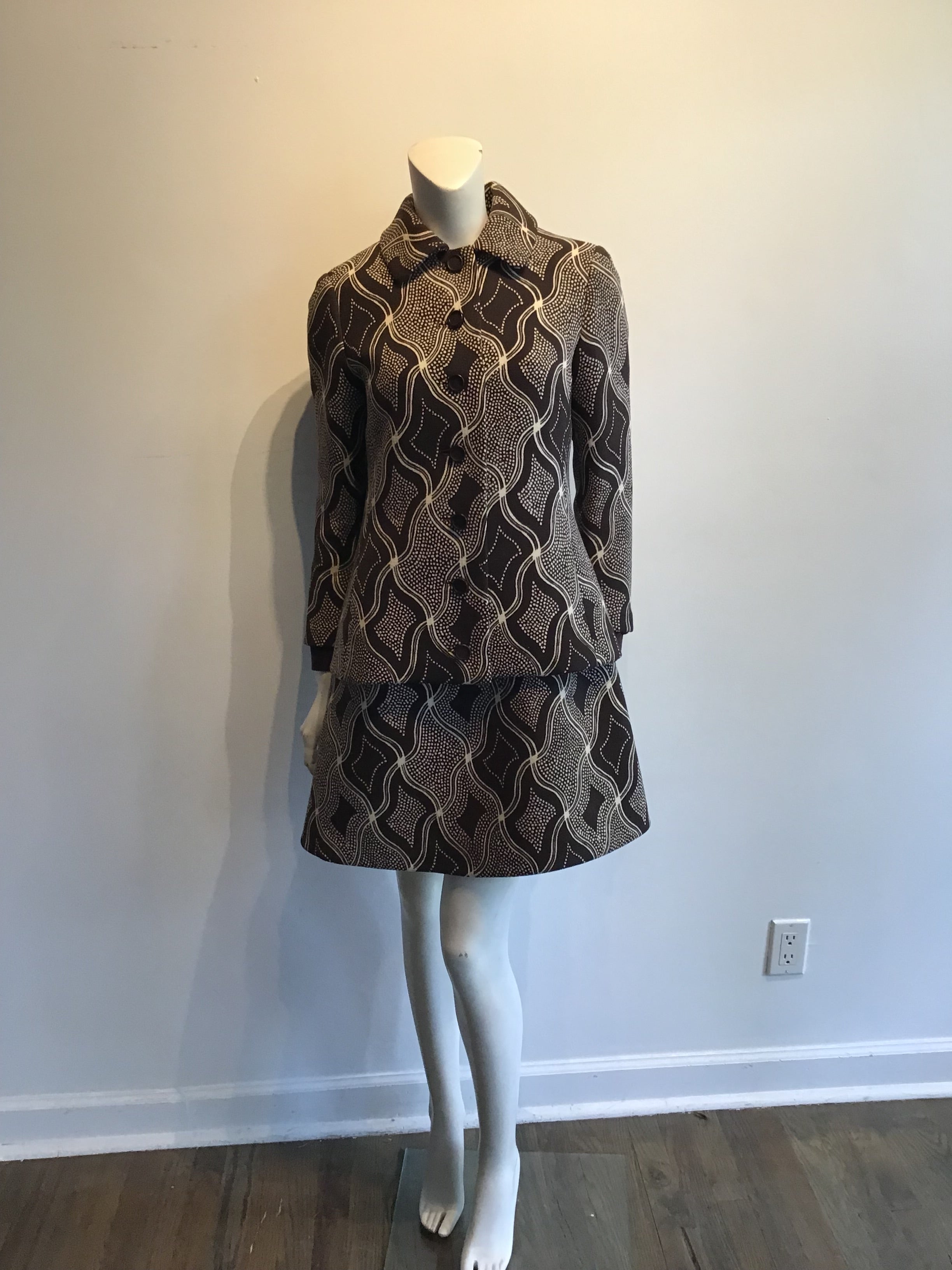 1960s Wool/Wool Crepe Brown Printed Dress with Jacket and Scarf Size 8