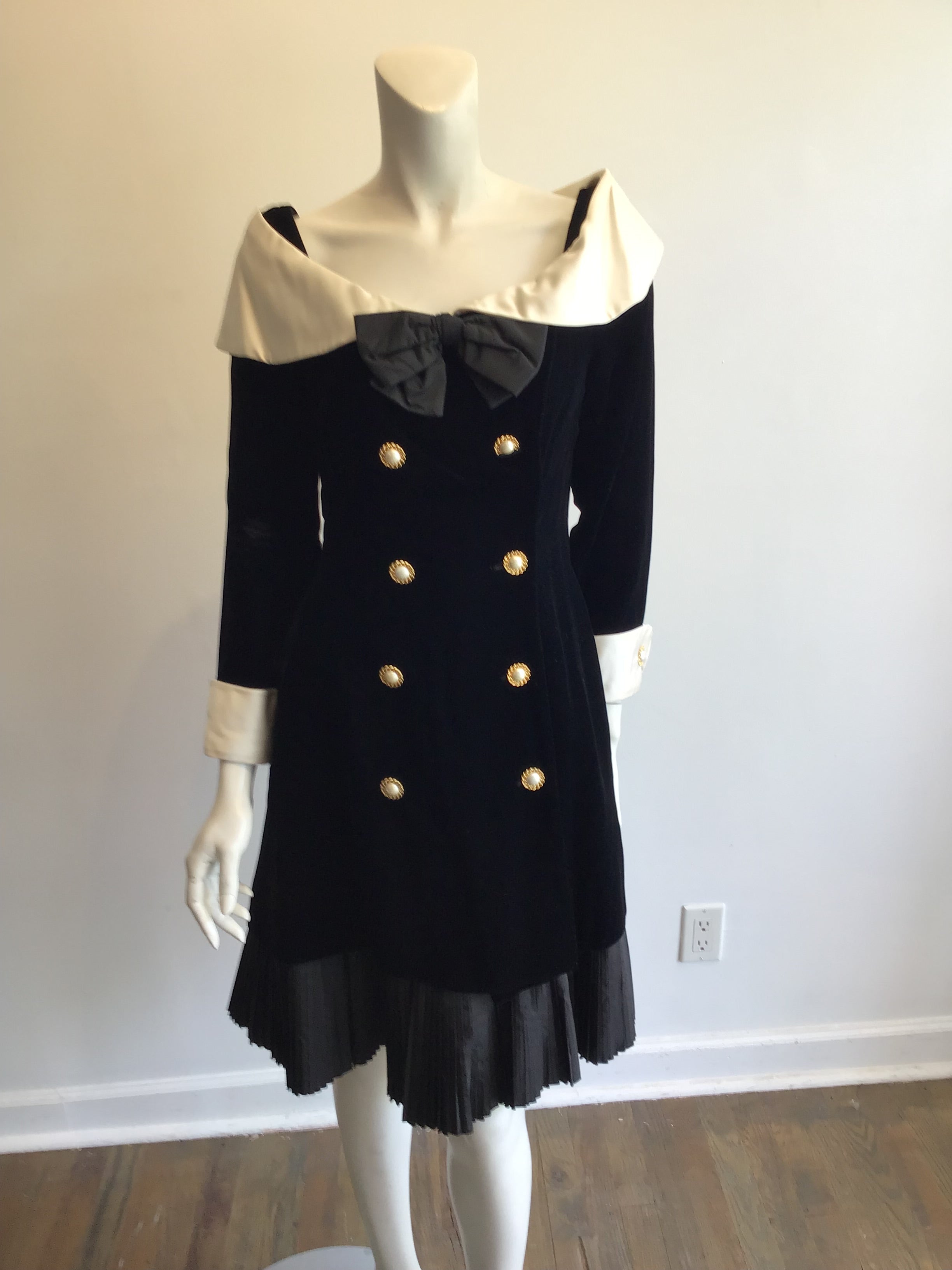 1980’s Black/White Silk Bellville Sassoon Cocktail Dress Size 8
