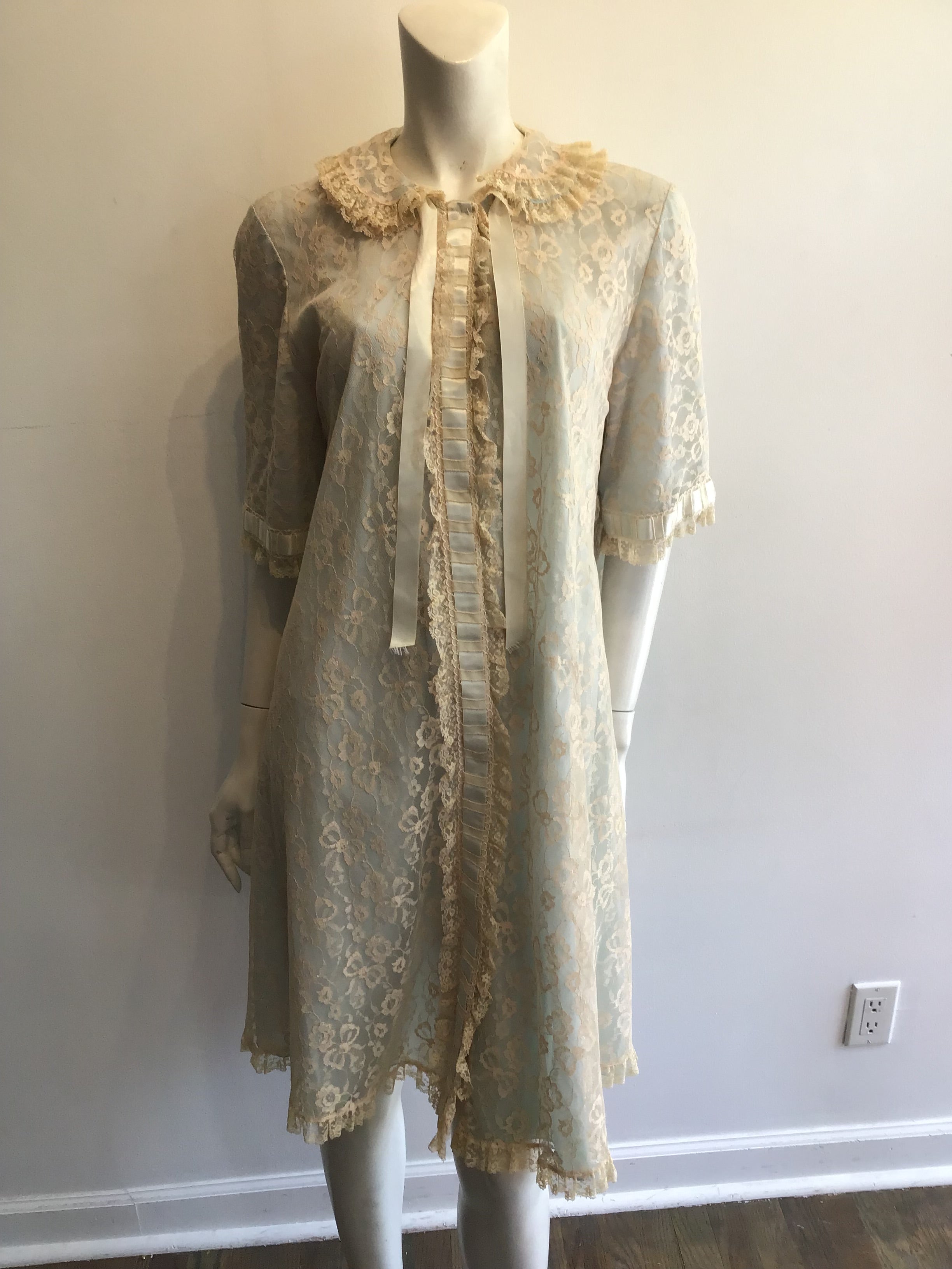 1950’s Silk/Cotton Lace Odette Barsa Robe Size 8
