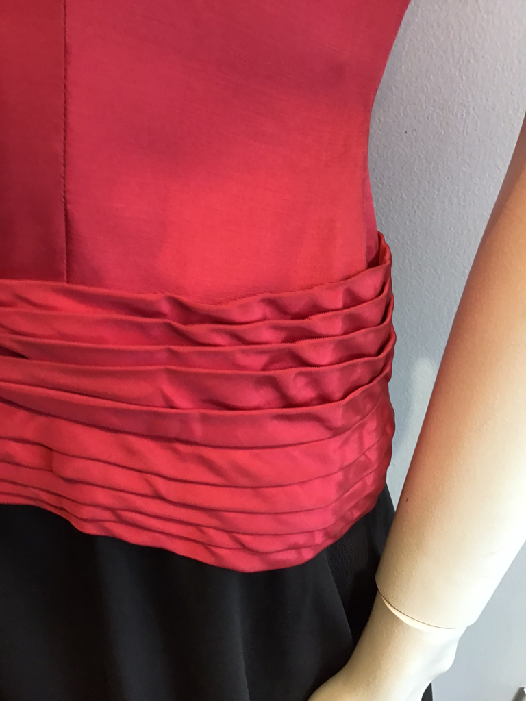 1940’s Red and Black Rayon Evening gown Size 6