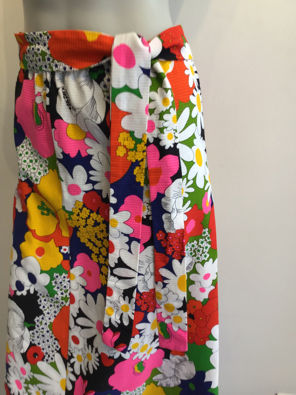 1970s vintage floral  cotton maxi skirt