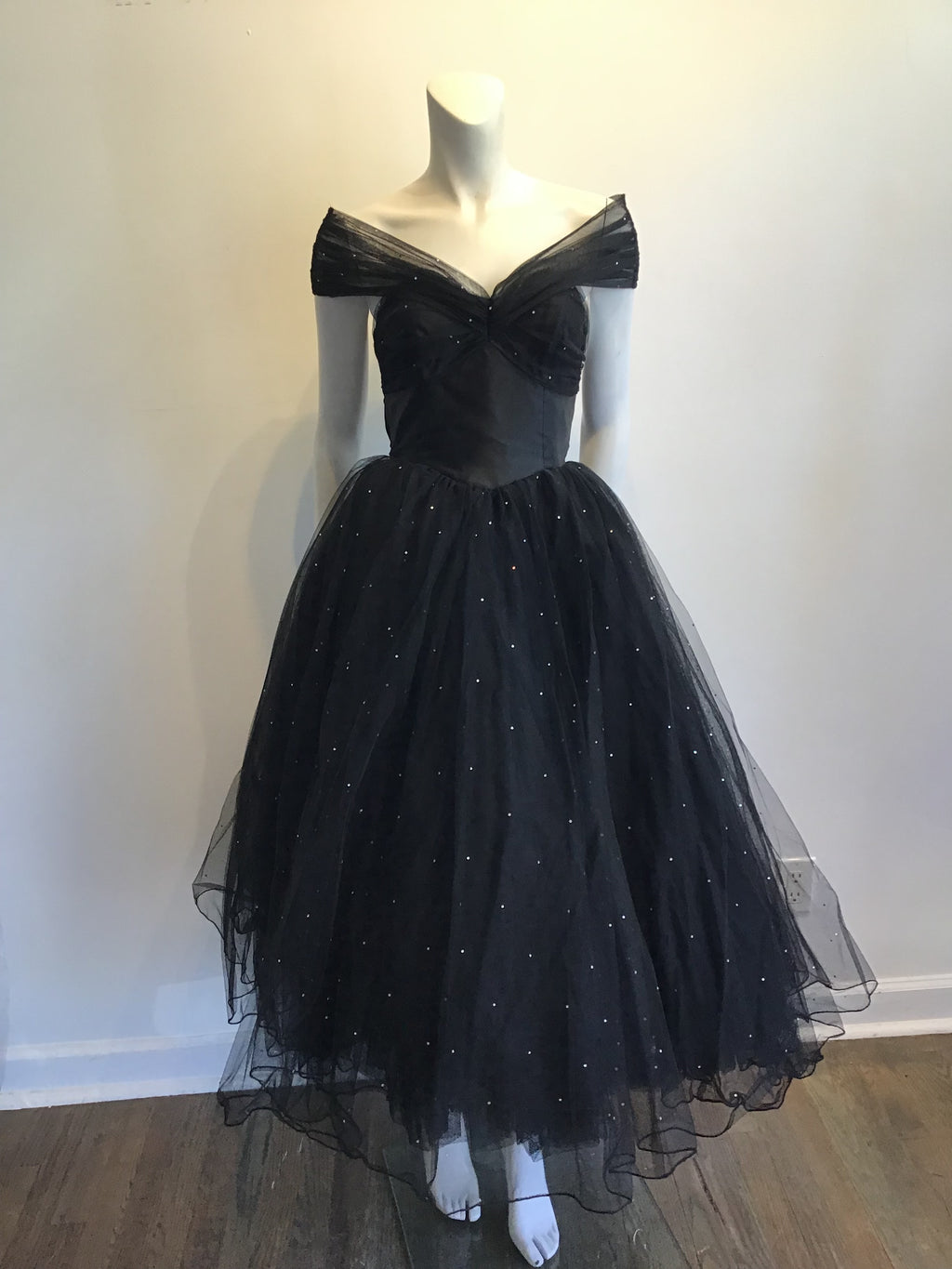 1980s David Fielden Black Tuille Strapless Evening Gown Size 4