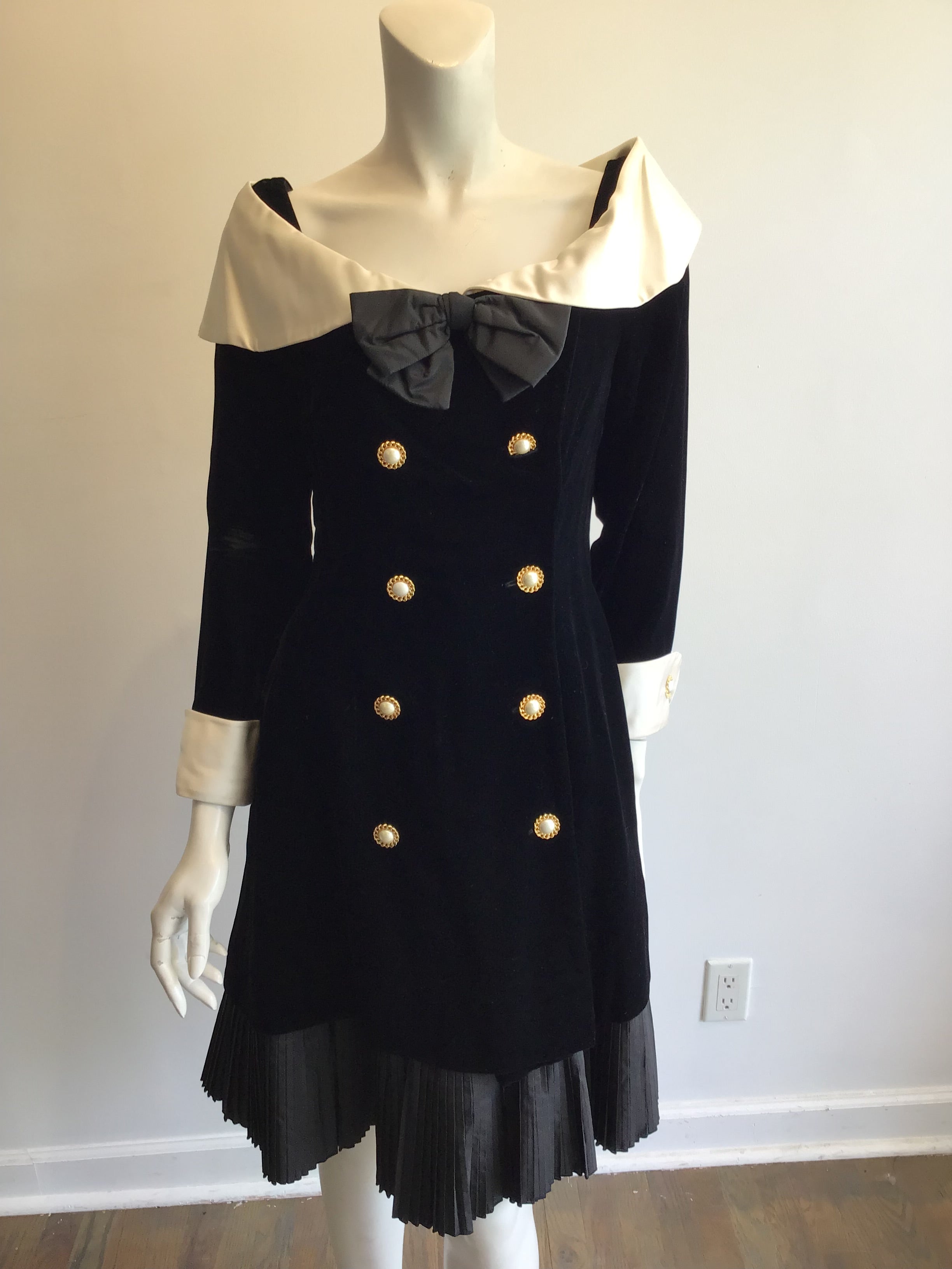 1980’s Black/White Silk Bellville Sassoon Cocktail Dress Size 8