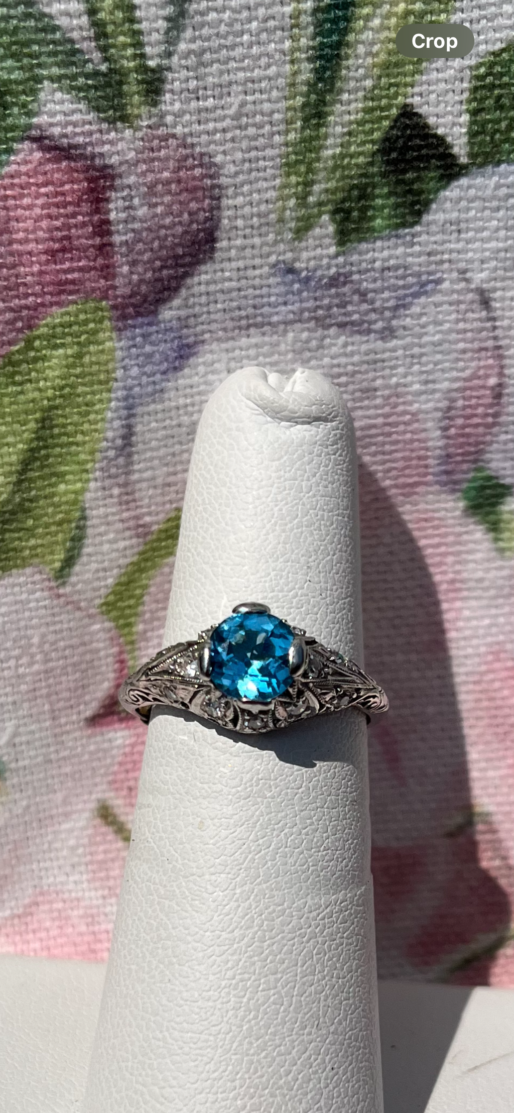 ART DECO PLATINUM RING WITH AQAUMARINE