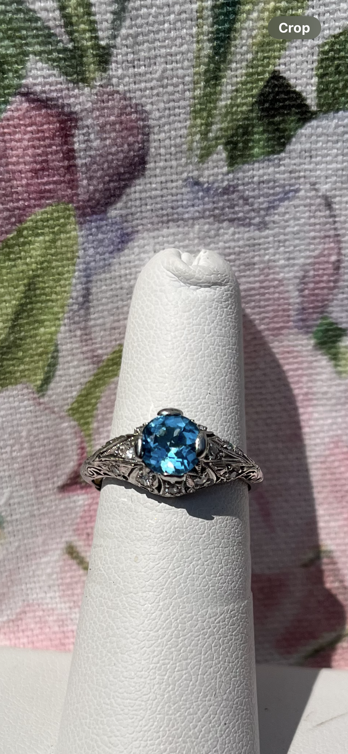 ART DECO PLATINUM RING WITH AQAUMARINE