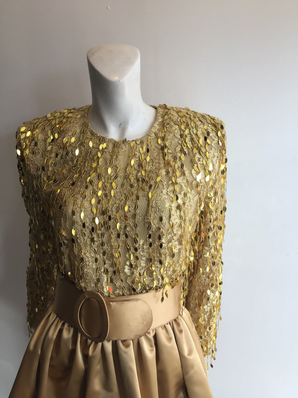 1991 Bill Blass Gold Rayon Blend Sequined Dress Size 8