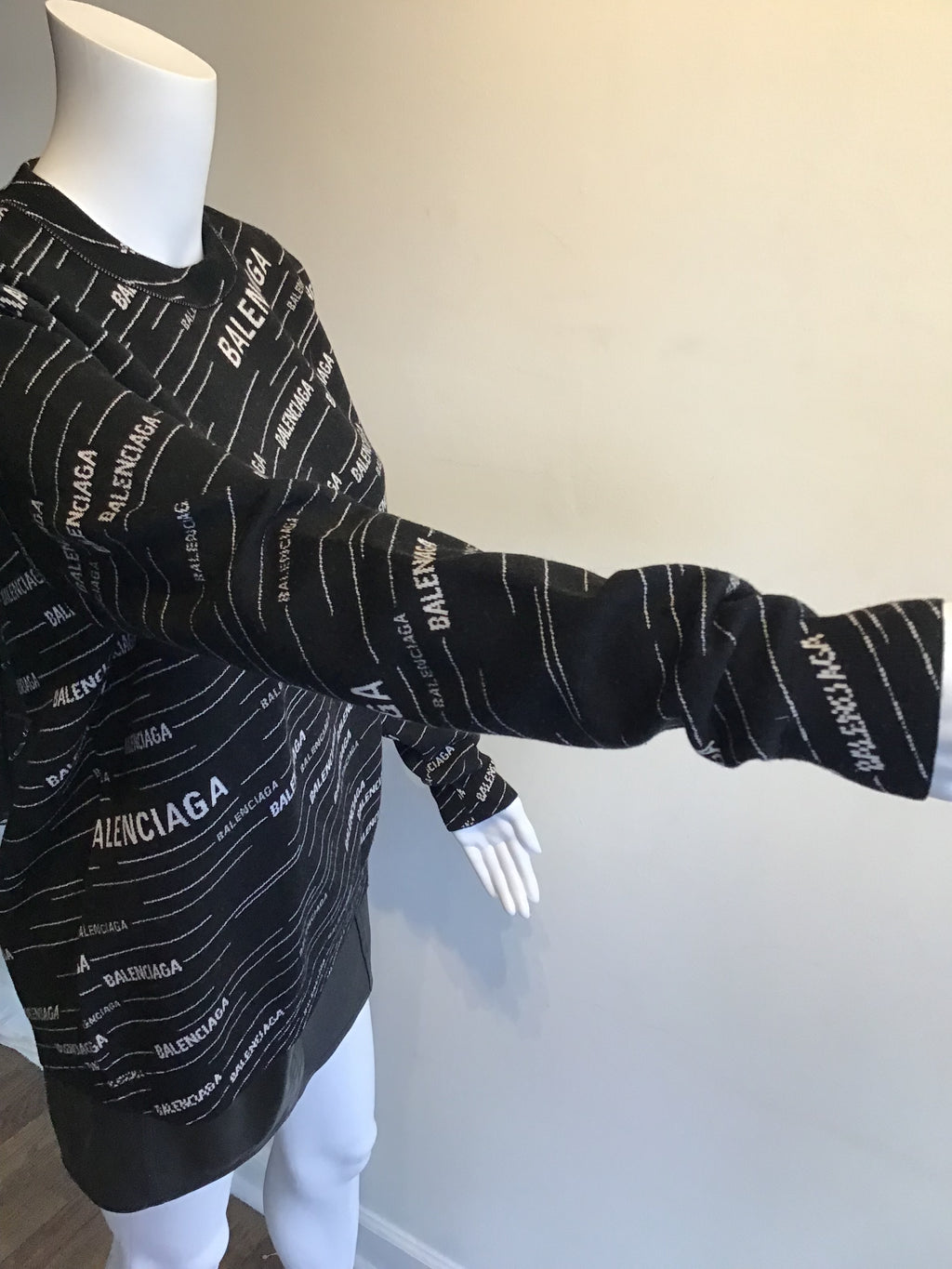 2000’s Balenciaga Wool Black and White Sweater Size XS