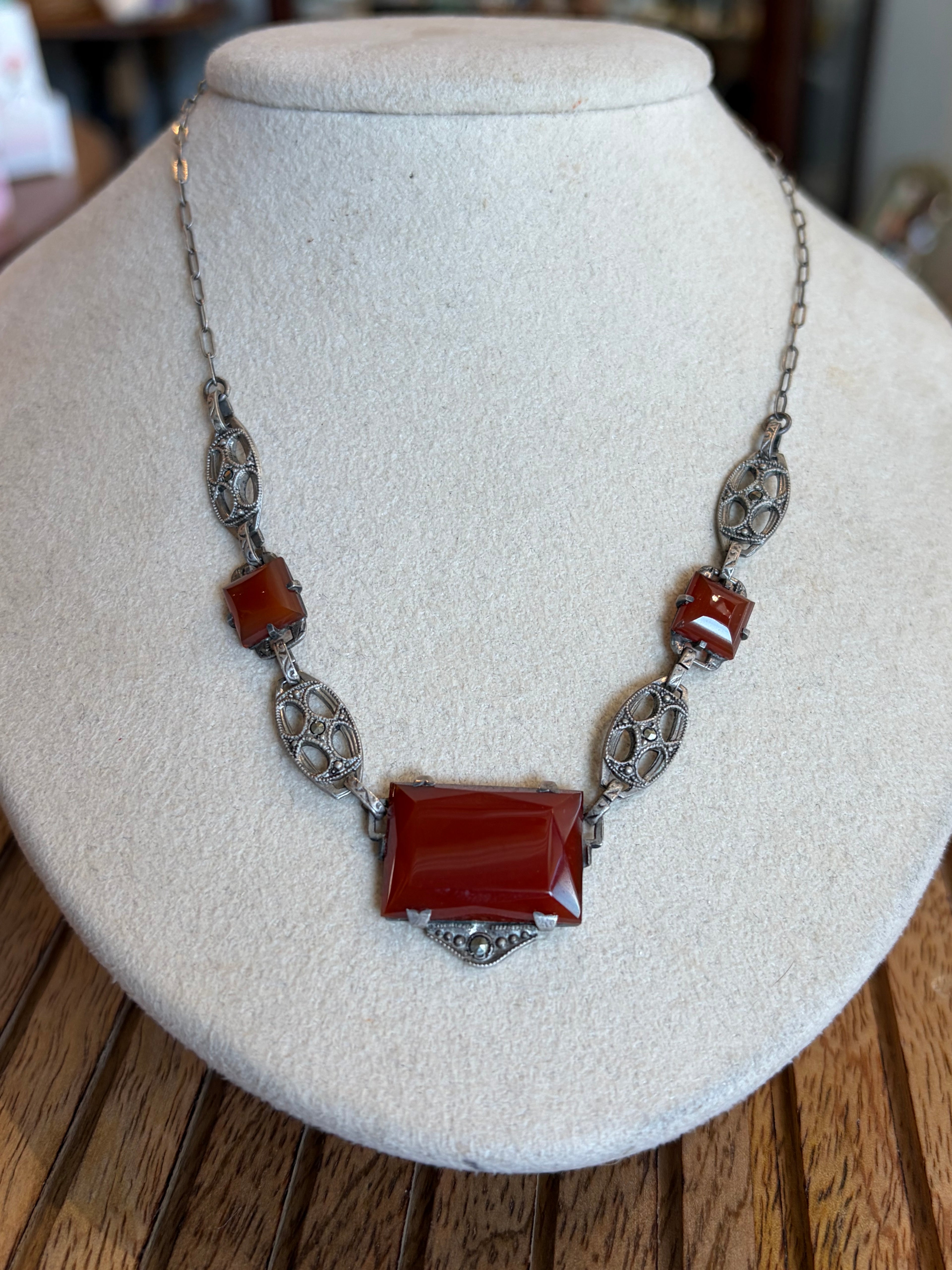 ART DECO STERLING AND CARNELIAN NECKLACE WITH MARCASITE