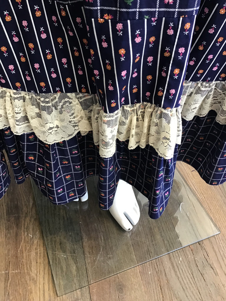 1970s Gunne Sax Blue and Pink Floral Cotton Prairie Dress Size 4