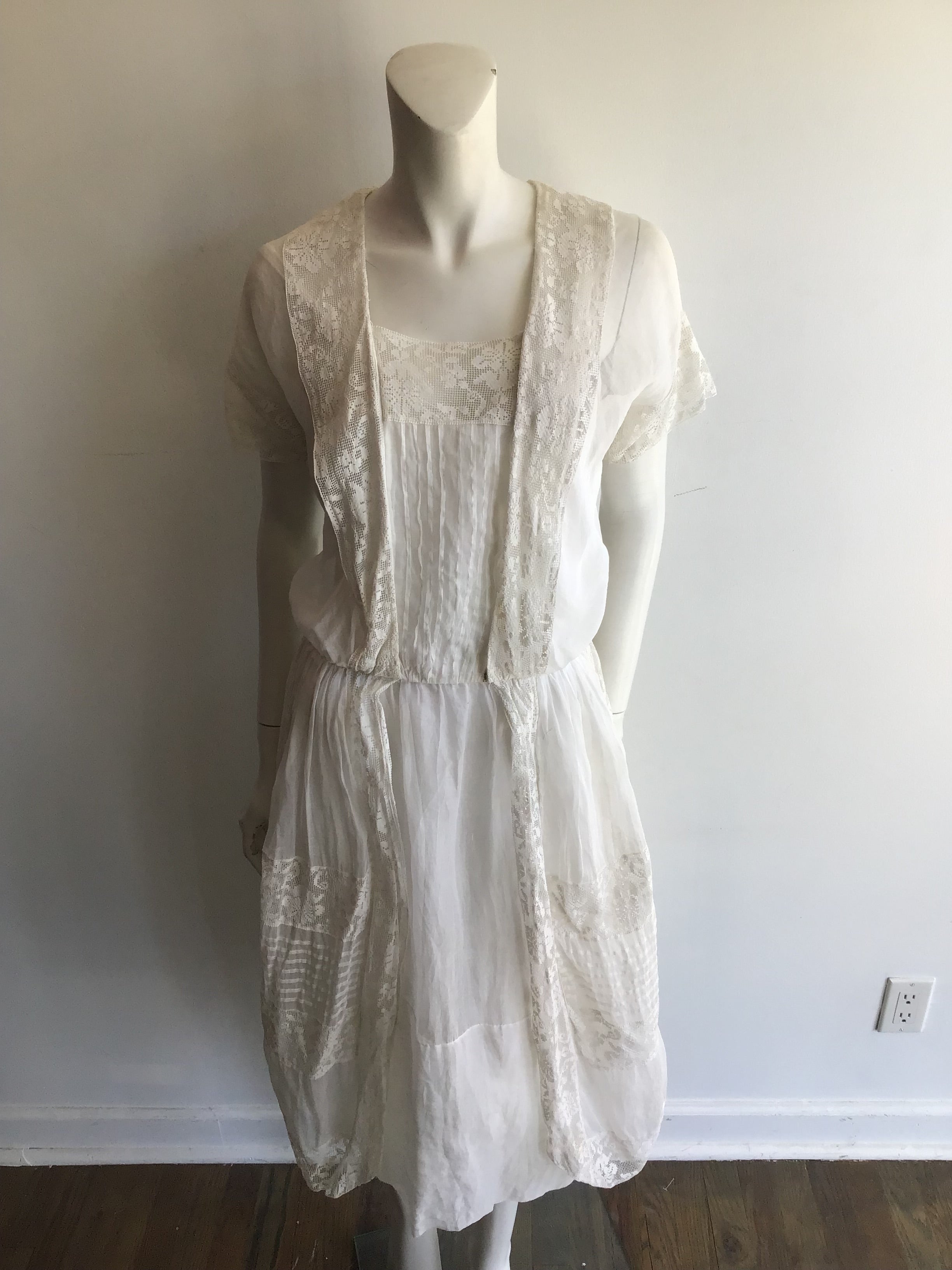 fitted lace dress with sleeves Orla| Lace Wedding Dress L / Ivory / Chai main image 0