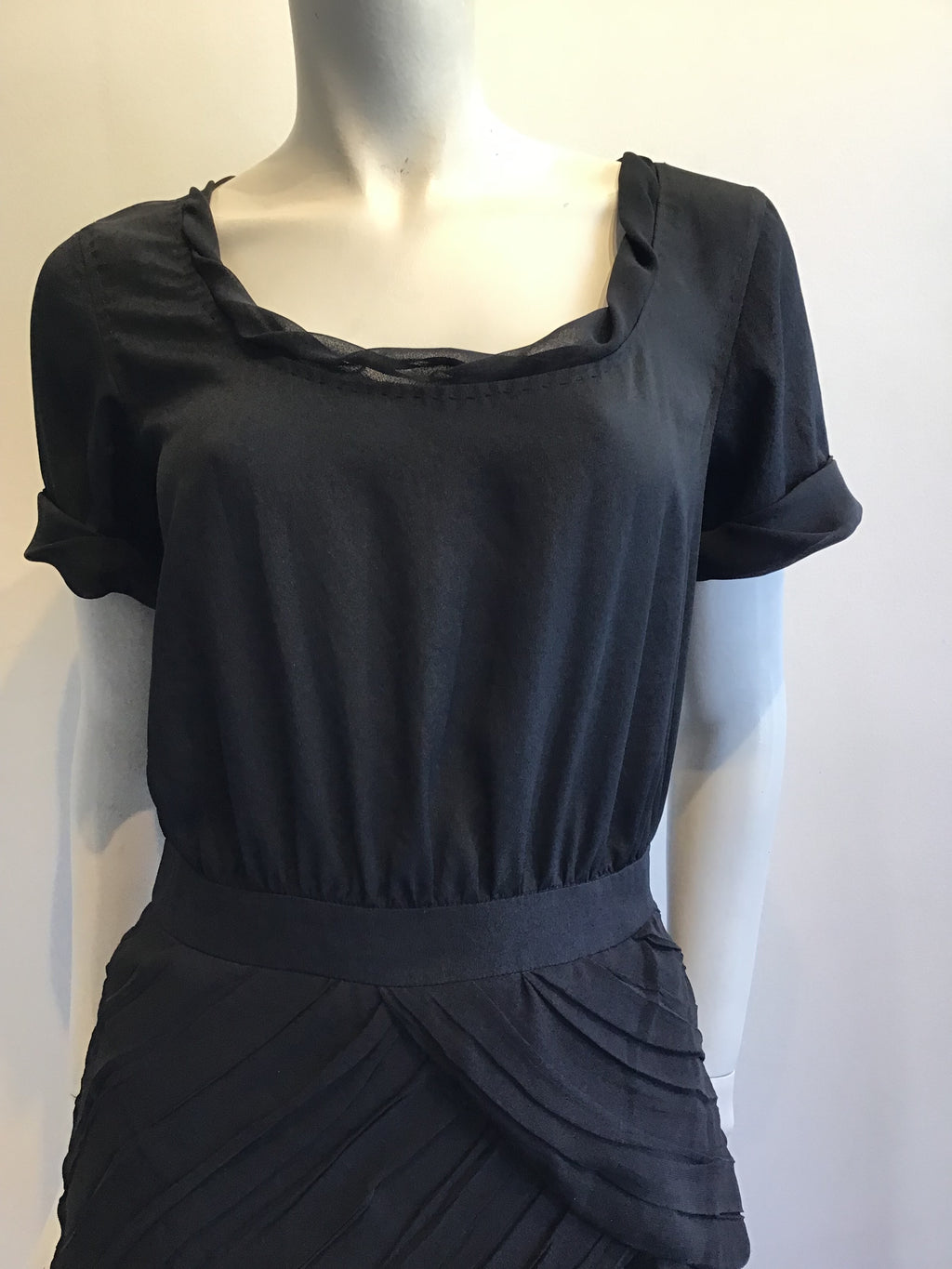 1980s Black Polyester Pleated Diane Von Fürstenberg Dress Size 8