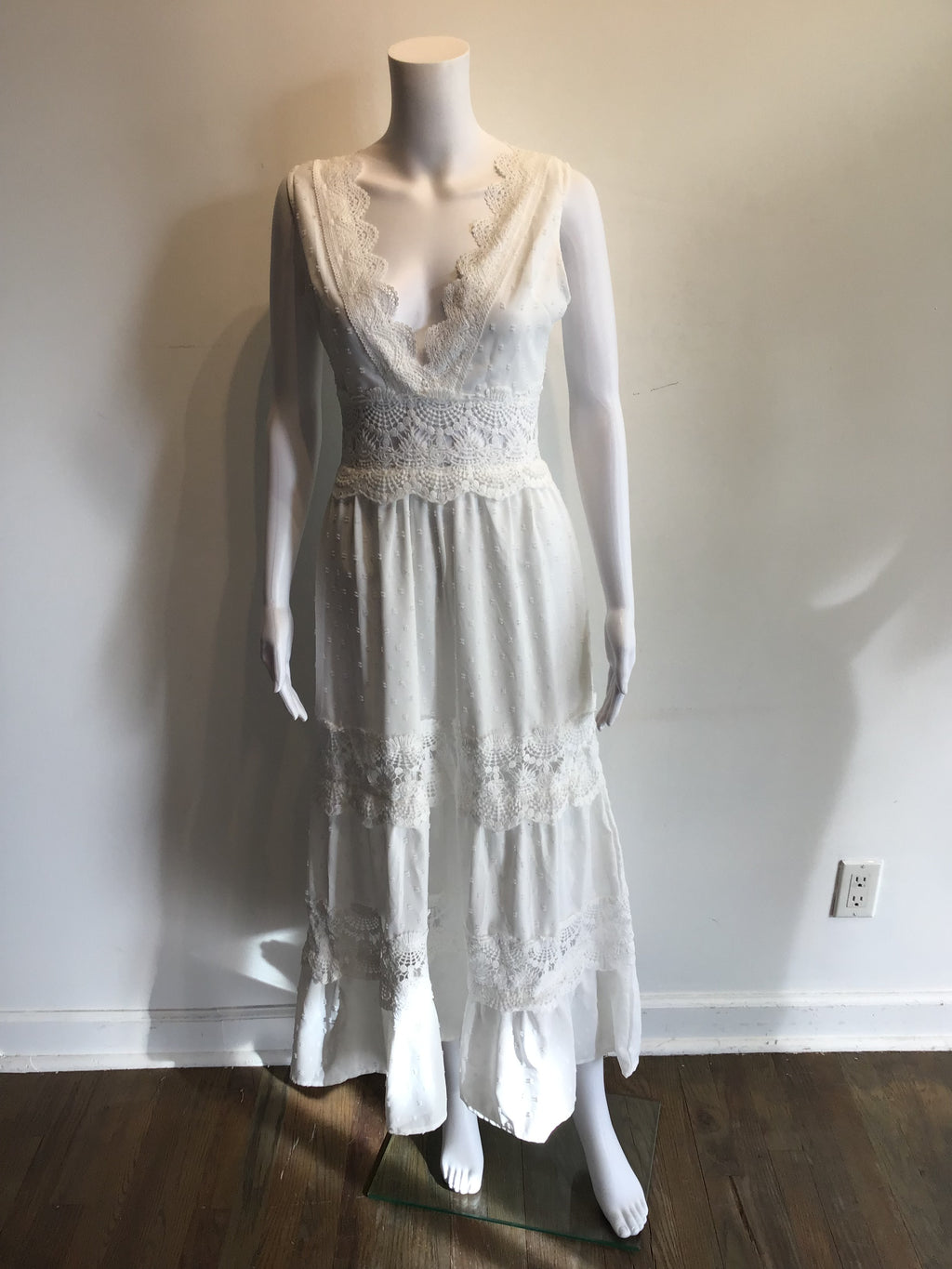 2000’s White Cotton and Lace Maxi Dress Size 8