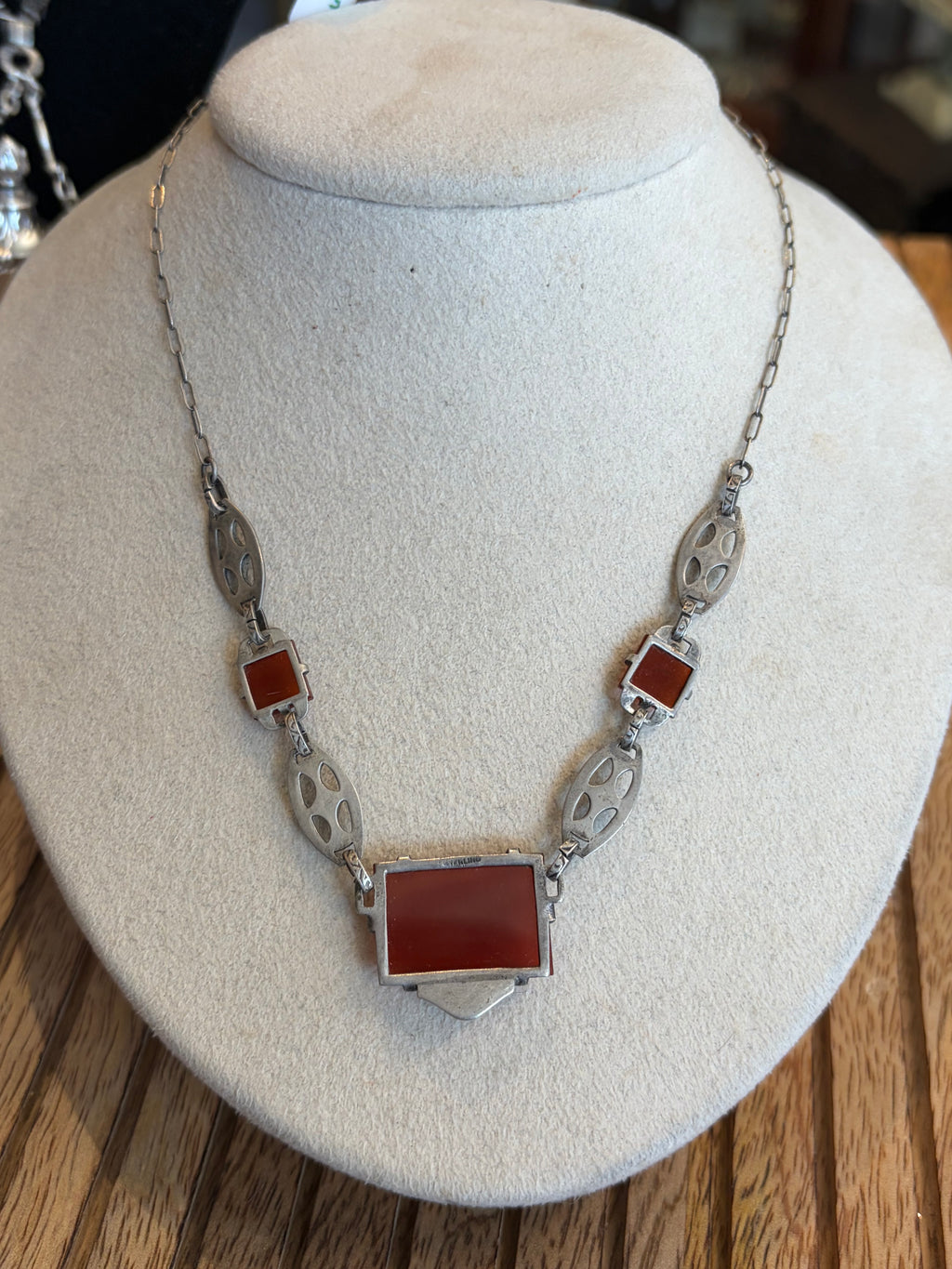 ART DECO STERLING AND CARNELIAN NECKLACE WITH MARCASITE