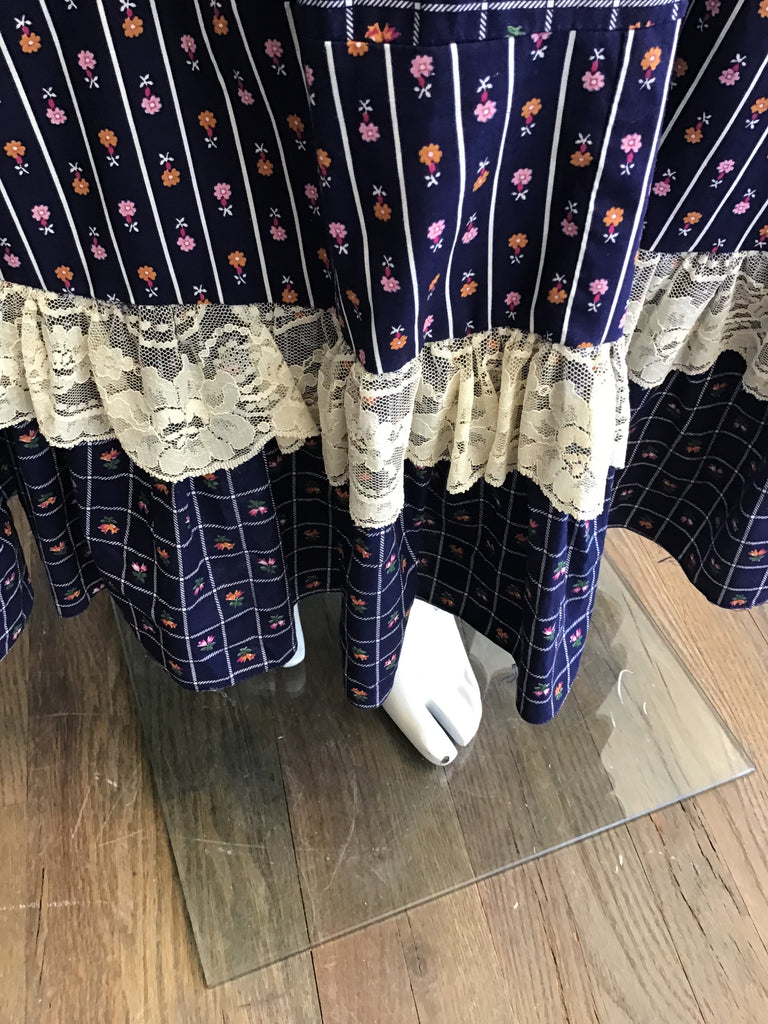 1970s Gunne Sax Blue and Pink Floral Cotton Prairie Dress Size 4
