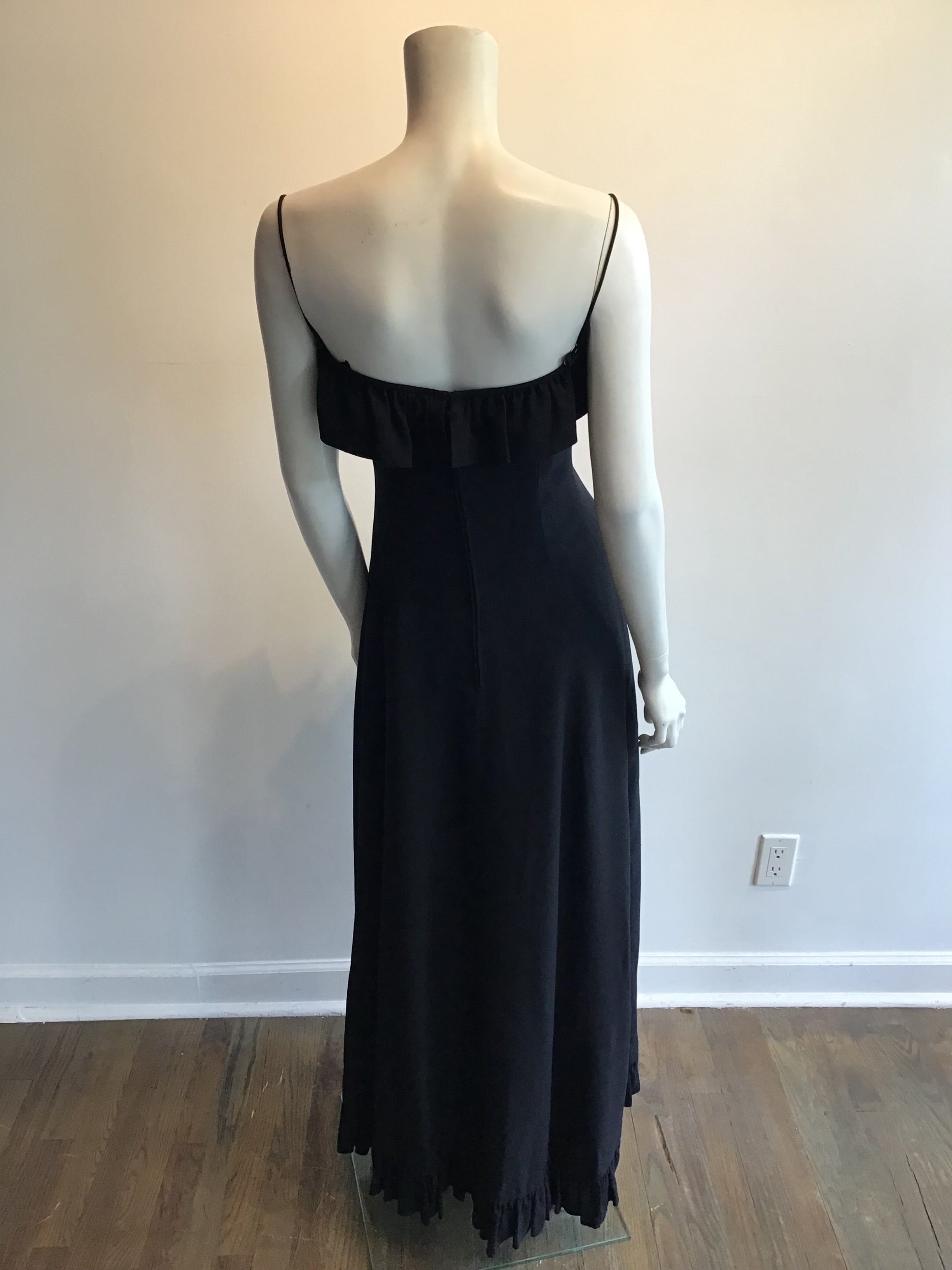 Late 1930s Silk Crepe Gown with Matching Cape Size 8