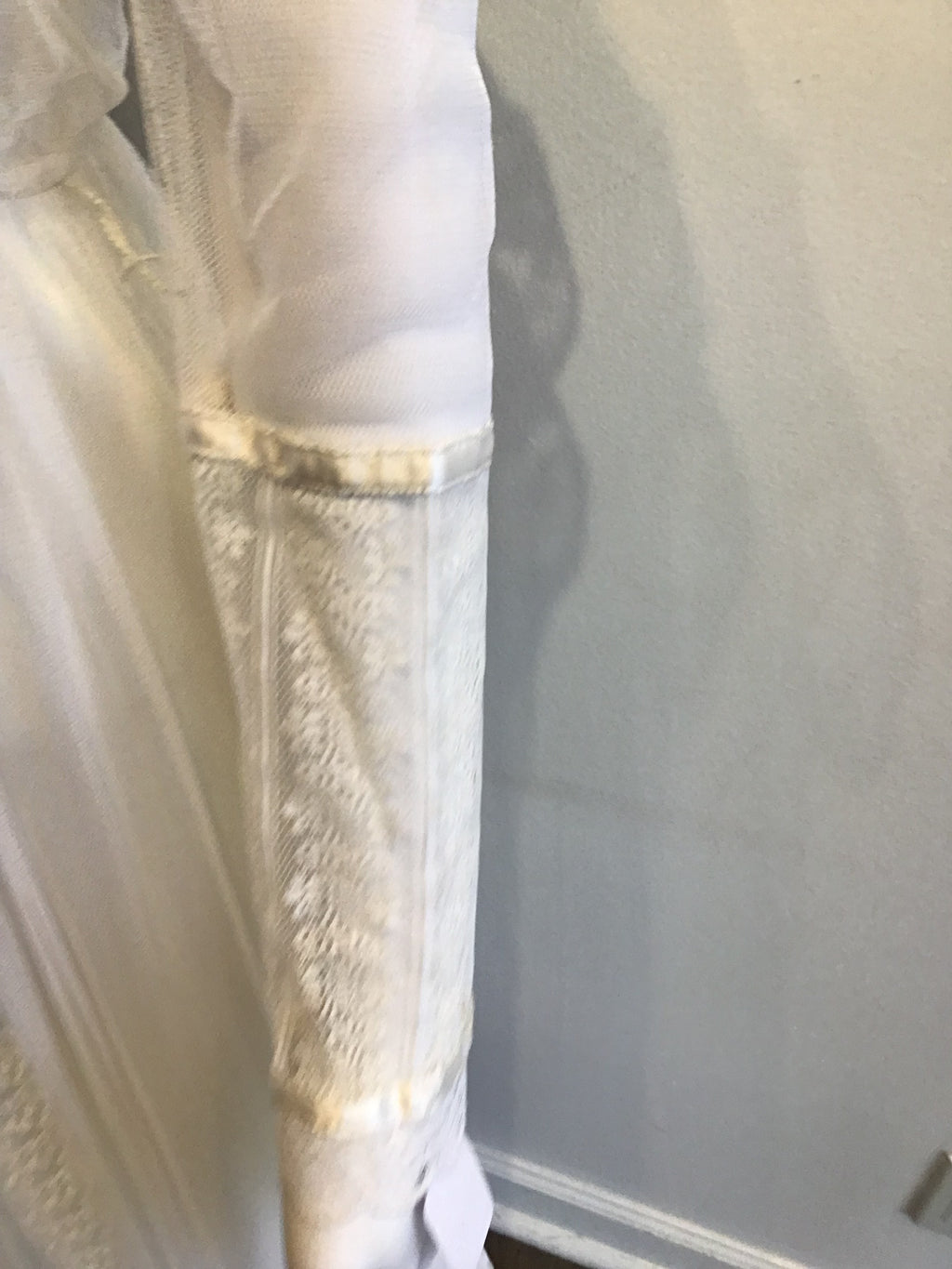 1980’s Gunne Sax White Polyester Net and Lace Wedding Dress Size 8