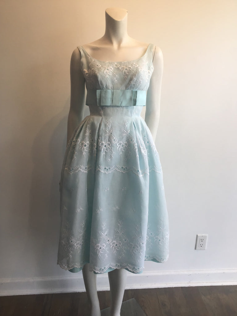 1950s White Cotton Organza with Blue Silk Taffeta Lining Dress  Size 4