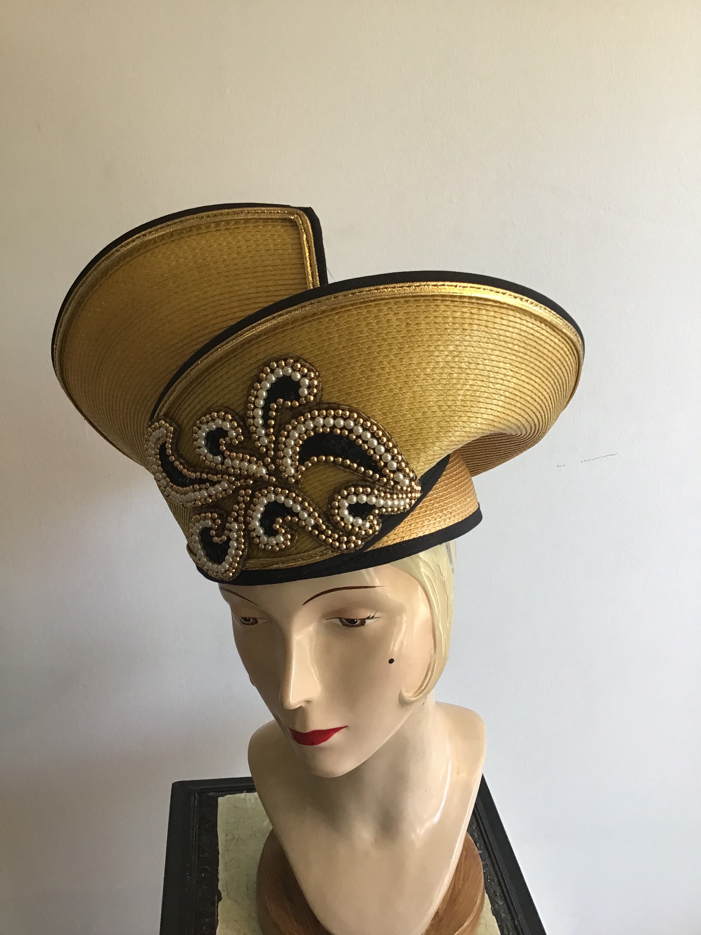 1990s Straw hat done in the 1940s Style