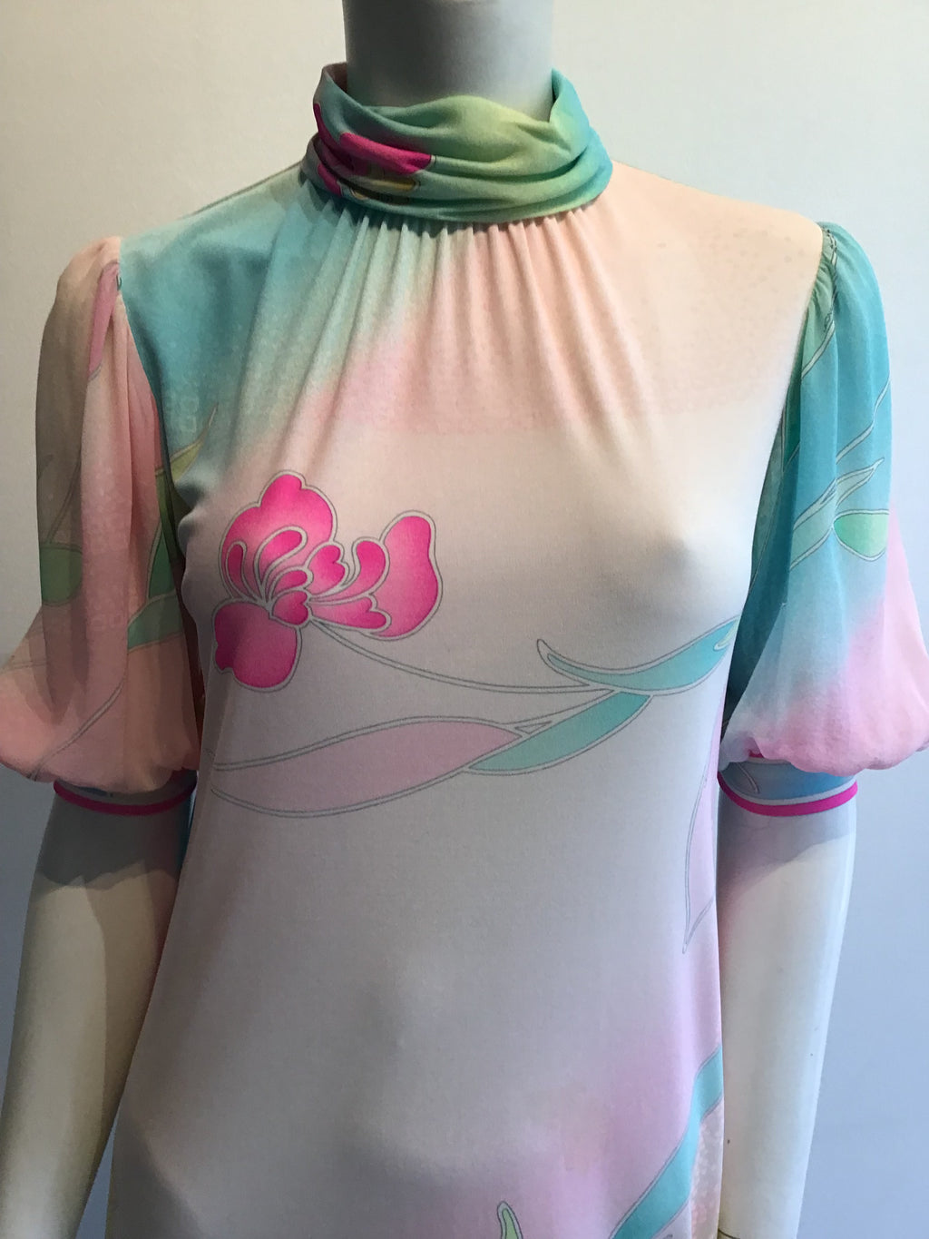 1970’s Silk Jersey Floral Printed Leonard of Paris. Dress with Scarf Size 8