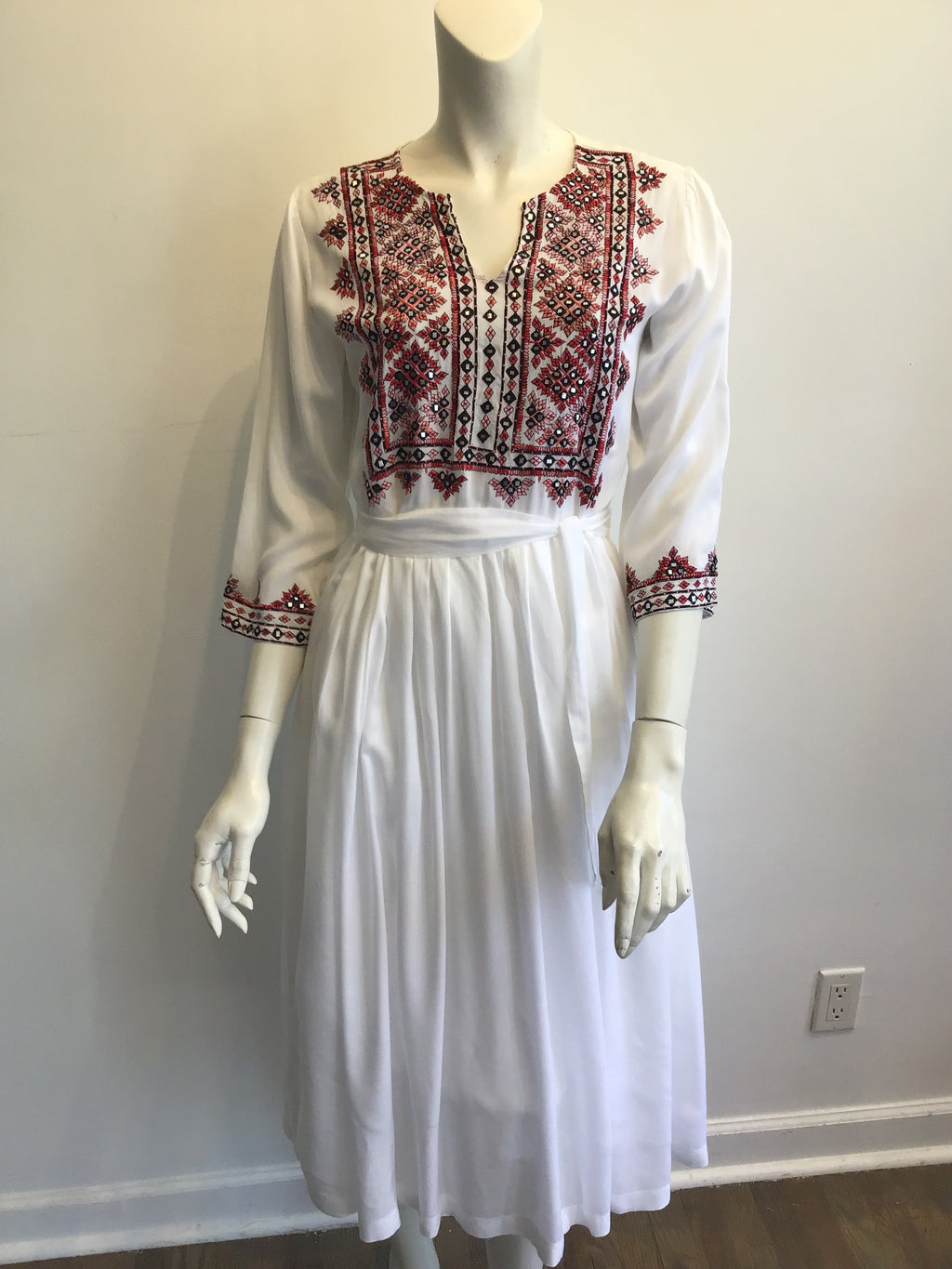 2000s Olivia Dar Cotton Embroidered White Dress Size 10