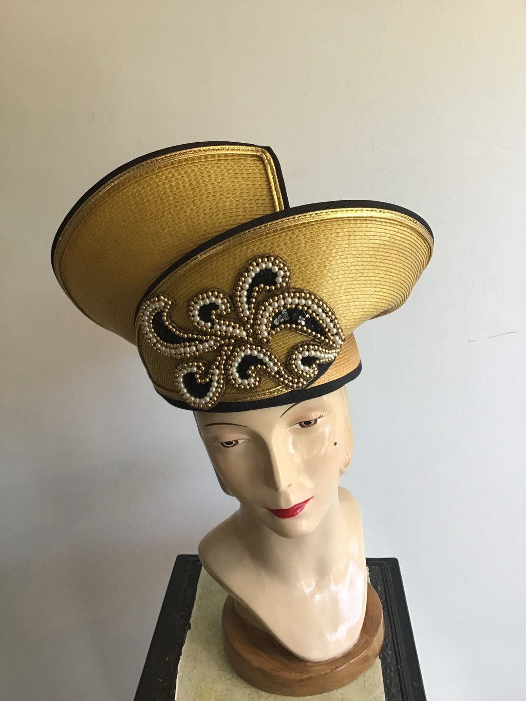 1990s Straw hat done in the 1940s Style