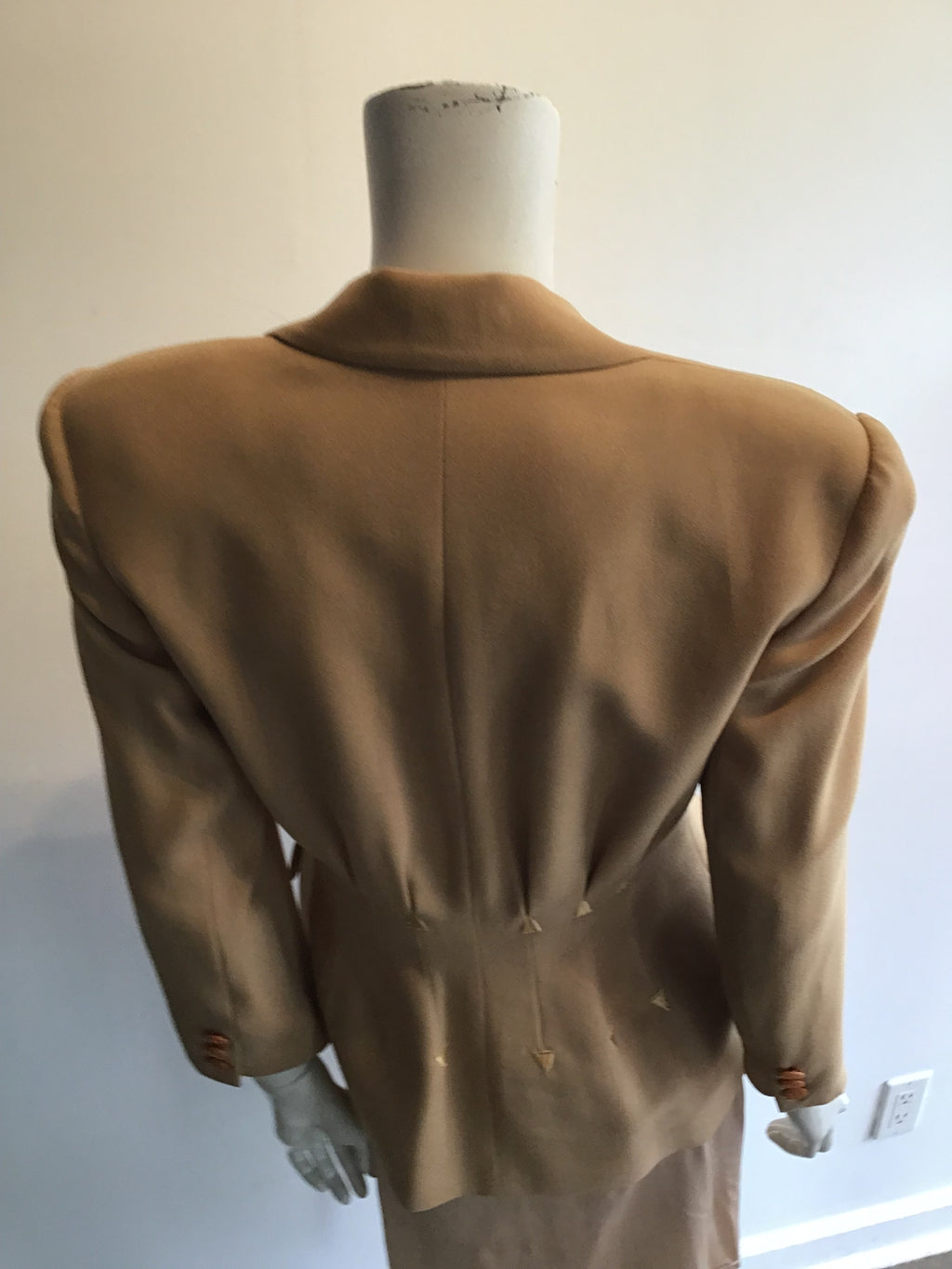 1980’s Tan Rayon Zelda Jacket Size 8