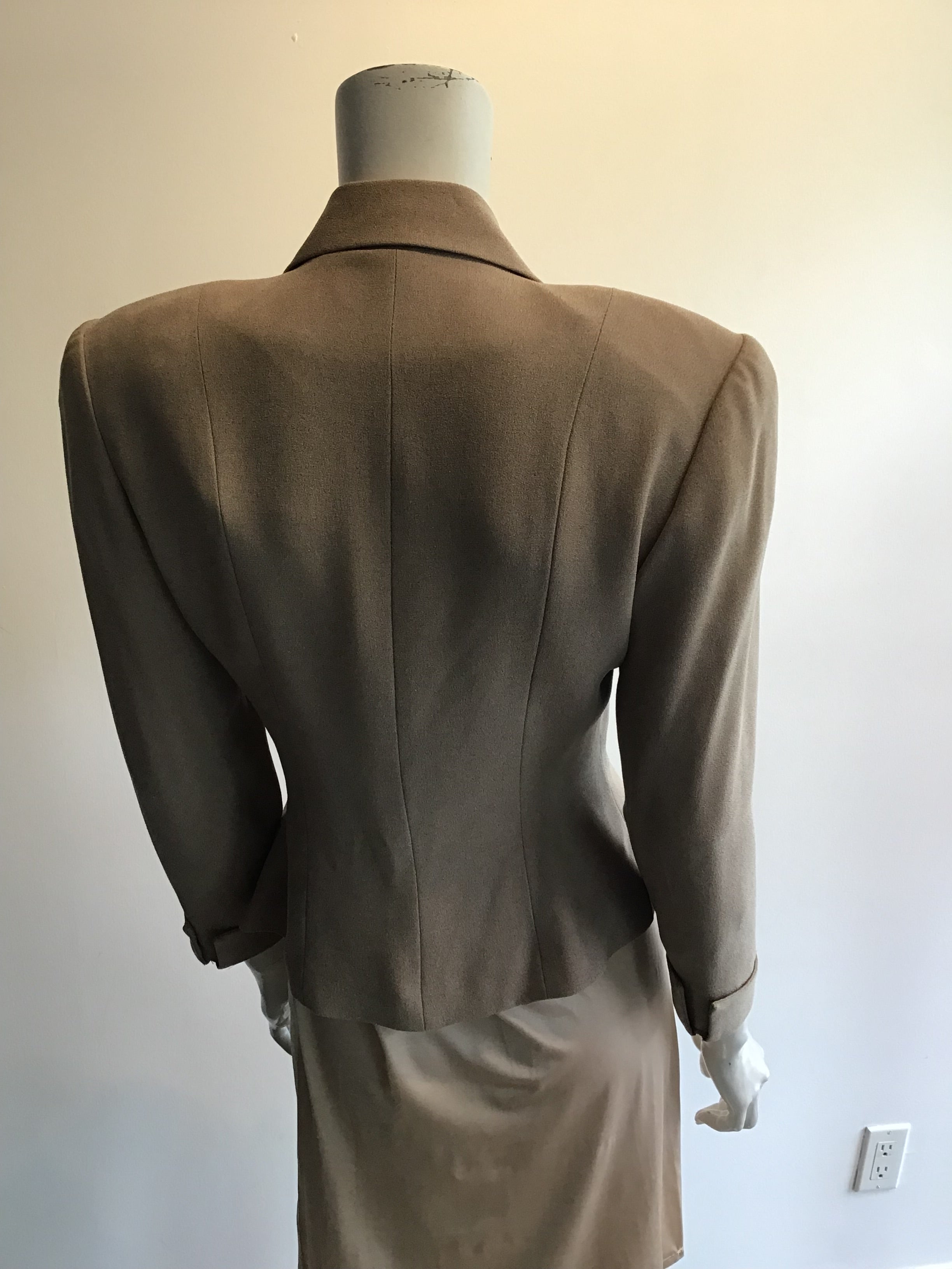 1980’s Tan Rayon Zelda Jacket Size 6 Petit