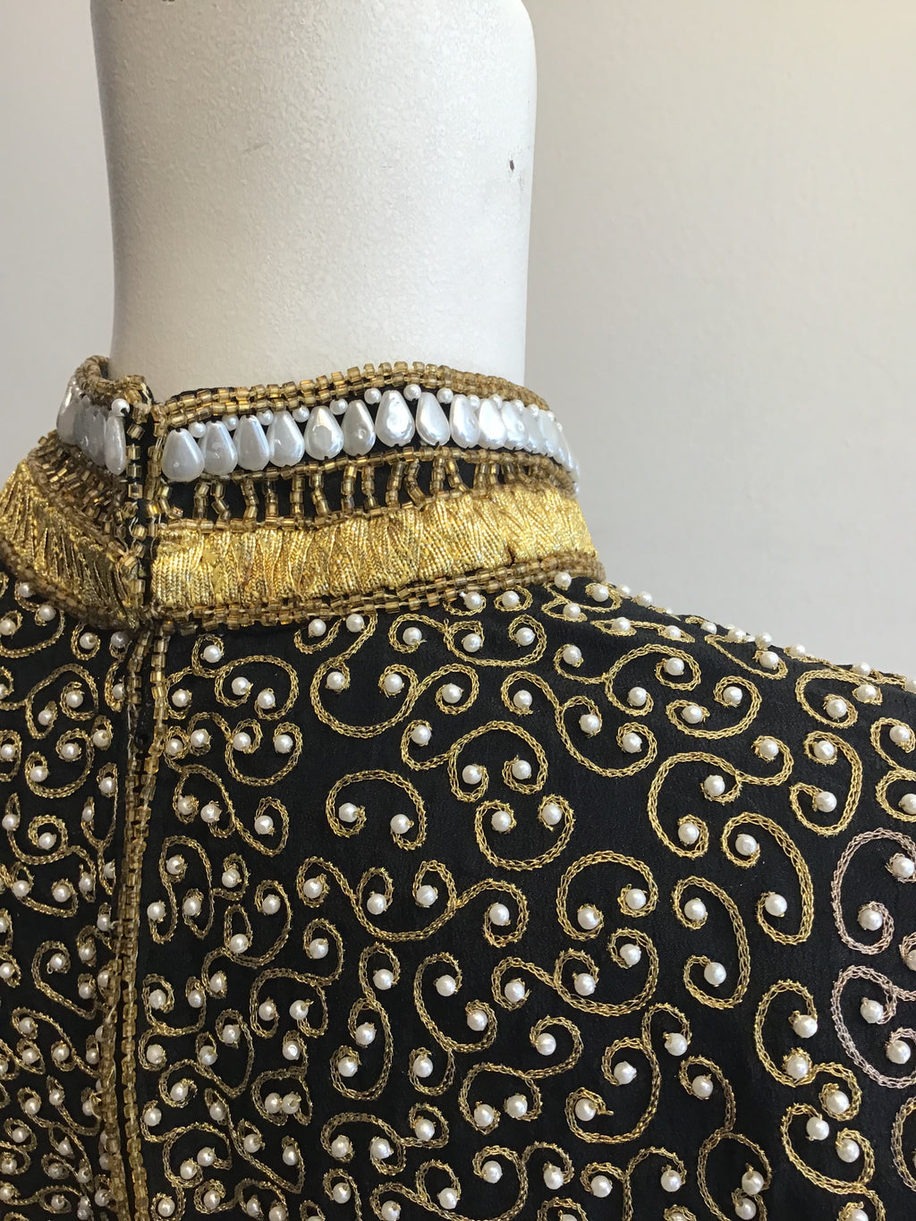 1980’s Black,Gold and Silver Beaded Evening Top Size 8