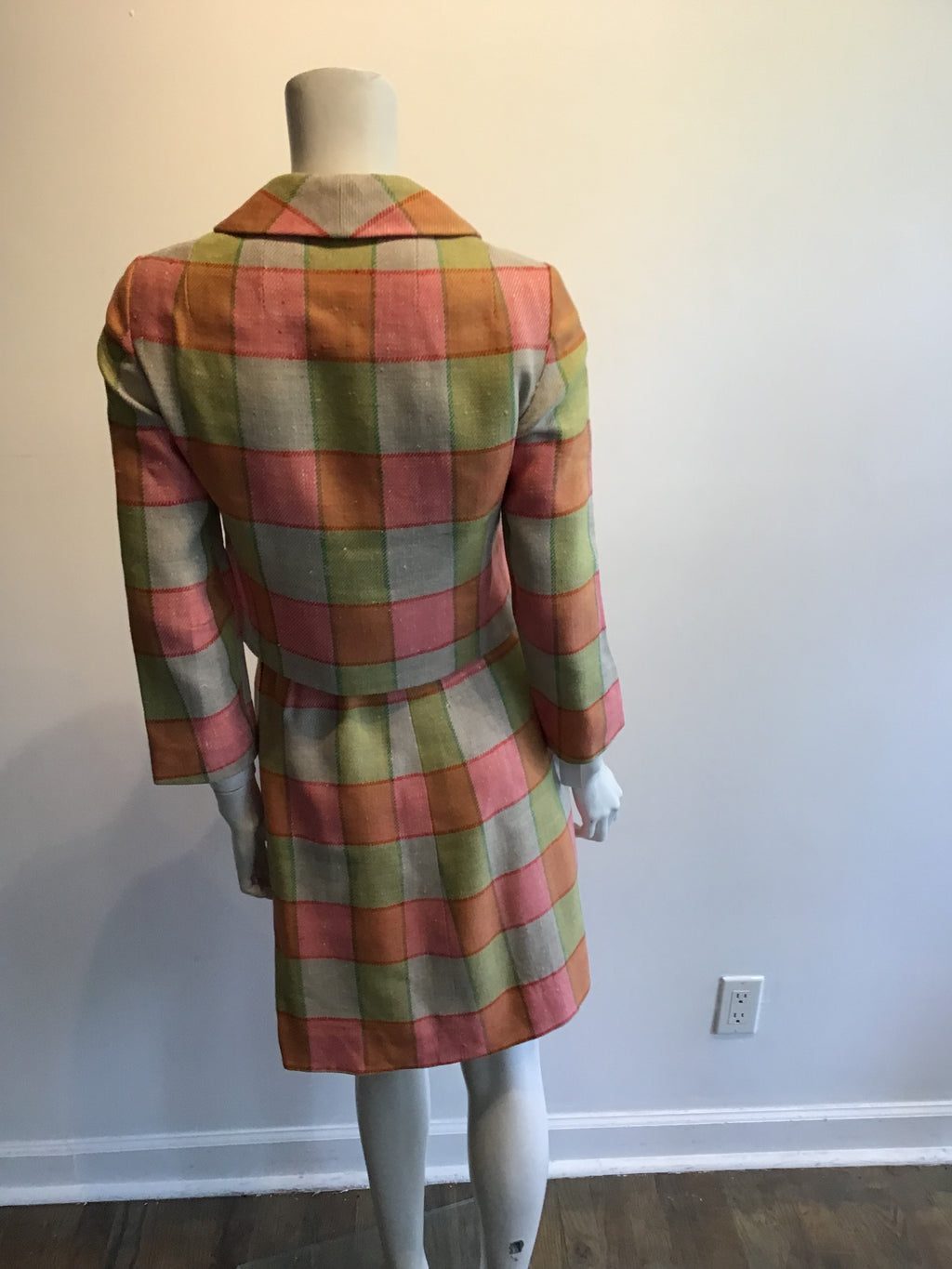 1960’s Linen/Wool Blend Sportswear Couture by Ellen Brooke  Suits Size 4