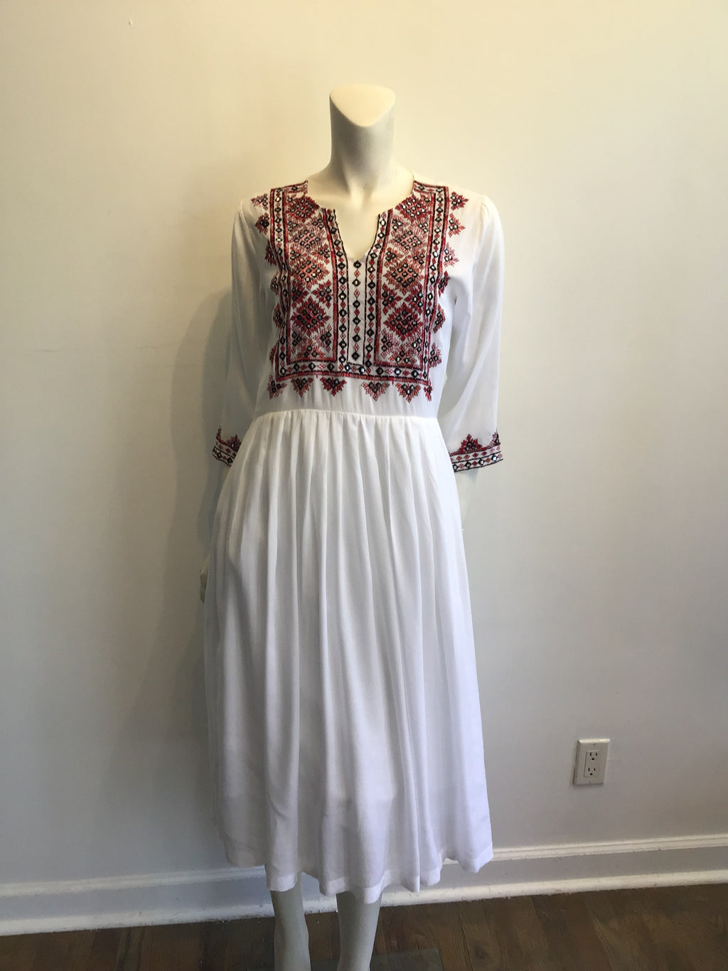 2000s Olivia Dar Cotton Embroidered White Dress Size 10
