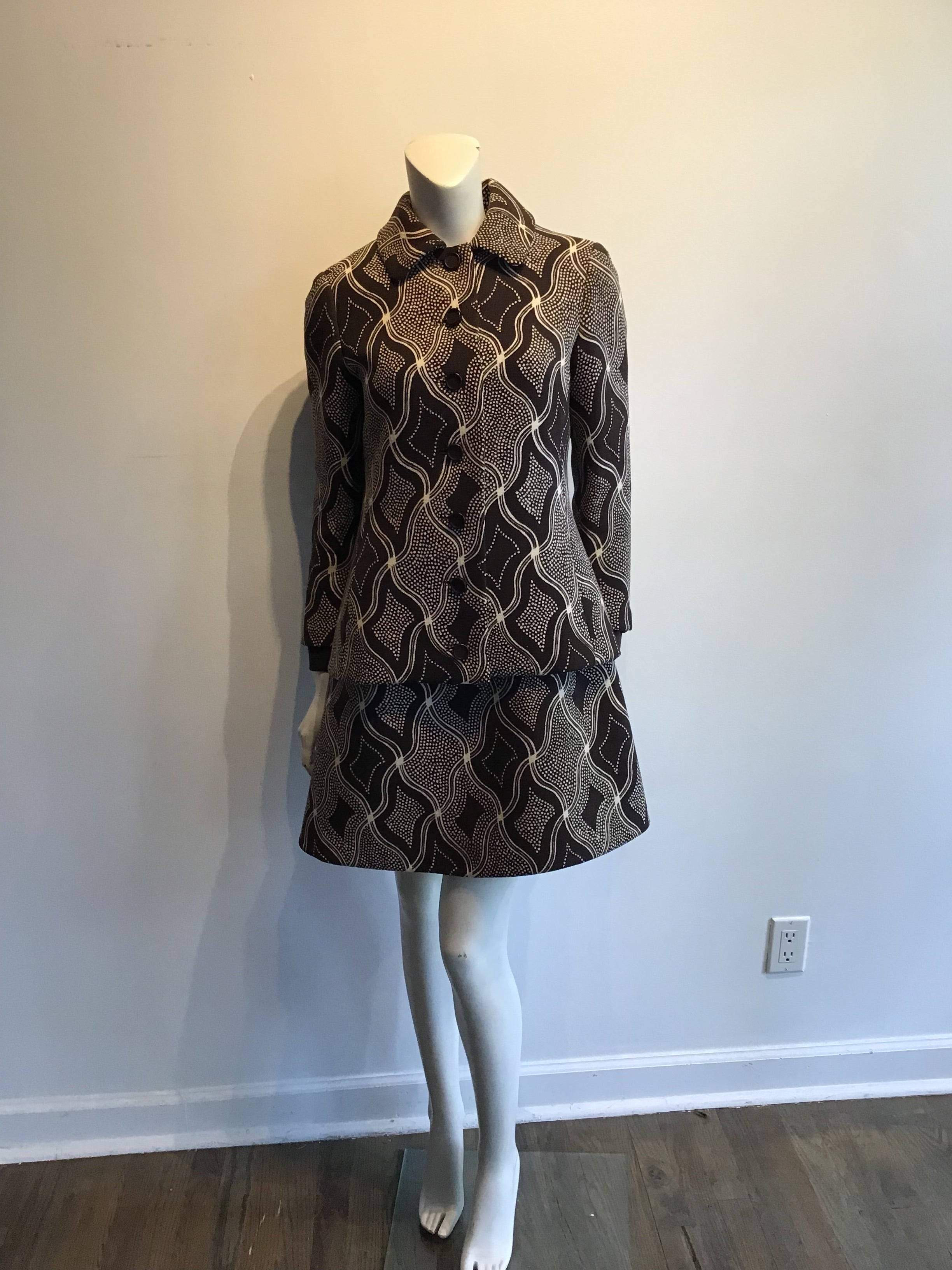 1960s Wool/Wool Crepe Brown Printed Dress with Jacket and Scarf Size 8