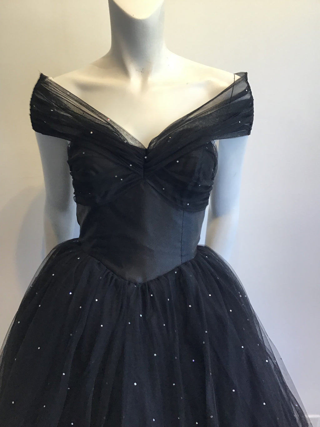 1980s David Fielden Black Tuille Strapless Evening Gown Size 4