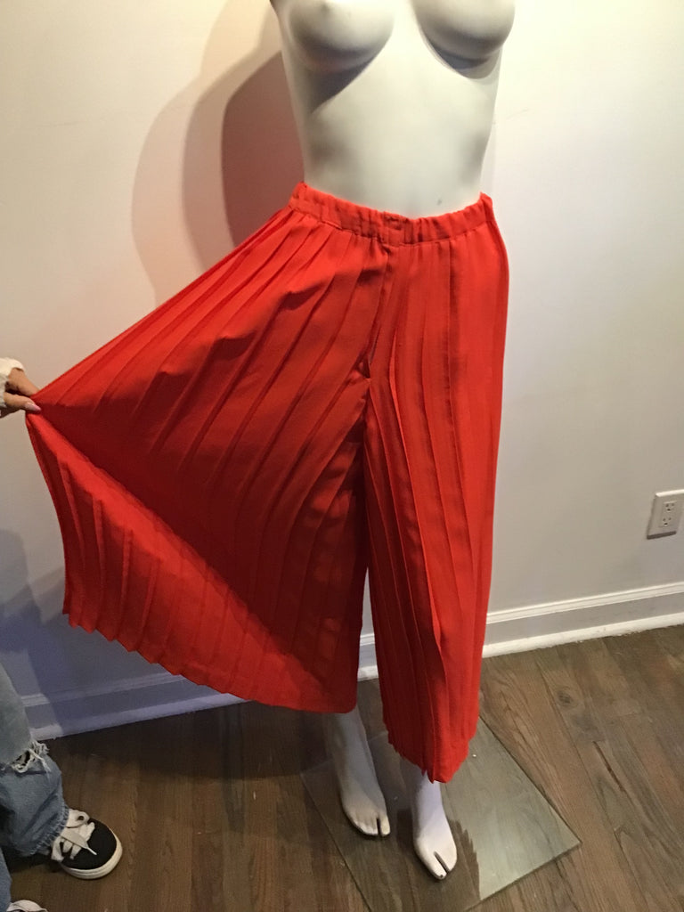 1970’s Deep Carmine Red Pleated Pants Size 8