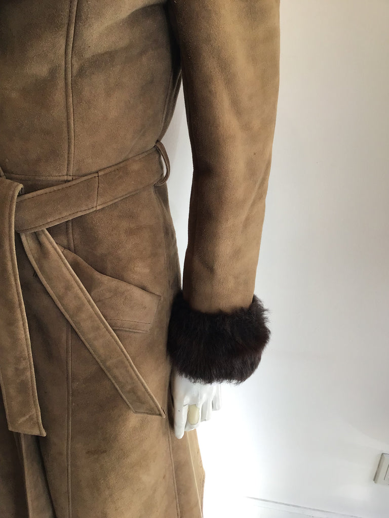 1970s Tan Suede Coat with Faux Fur Lining Size 6